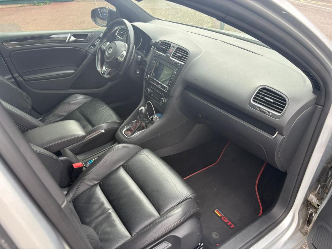 Volkswagen Golf 6 GTI phase 1 - 210 cv Boite DSG 7