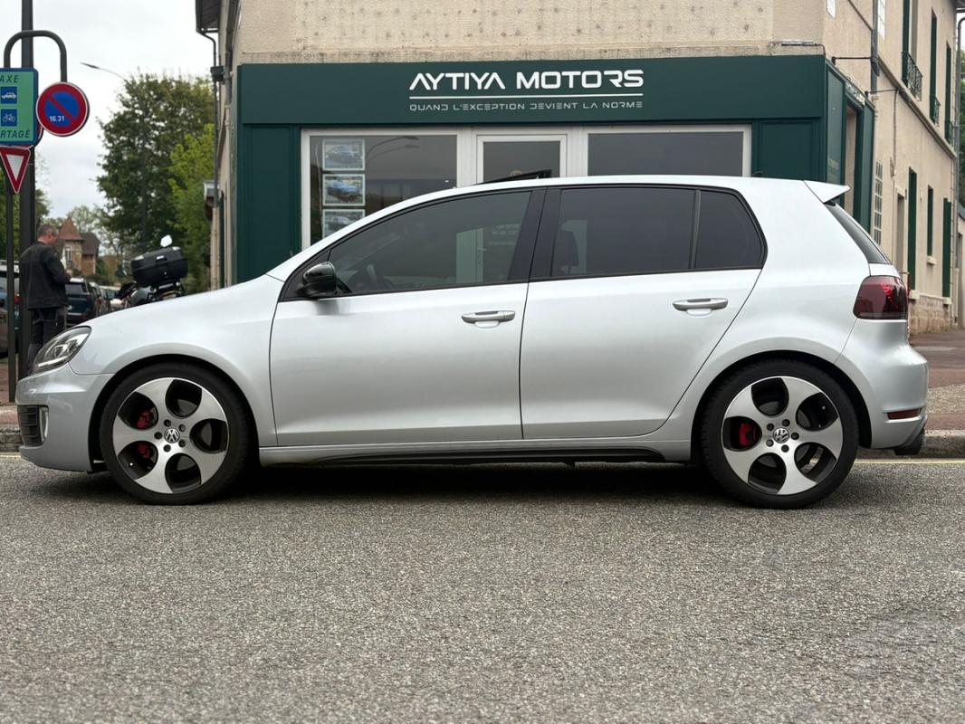 Volkswagen Golf 6 GTI phase 1 - 210 cv Boite DSG 7