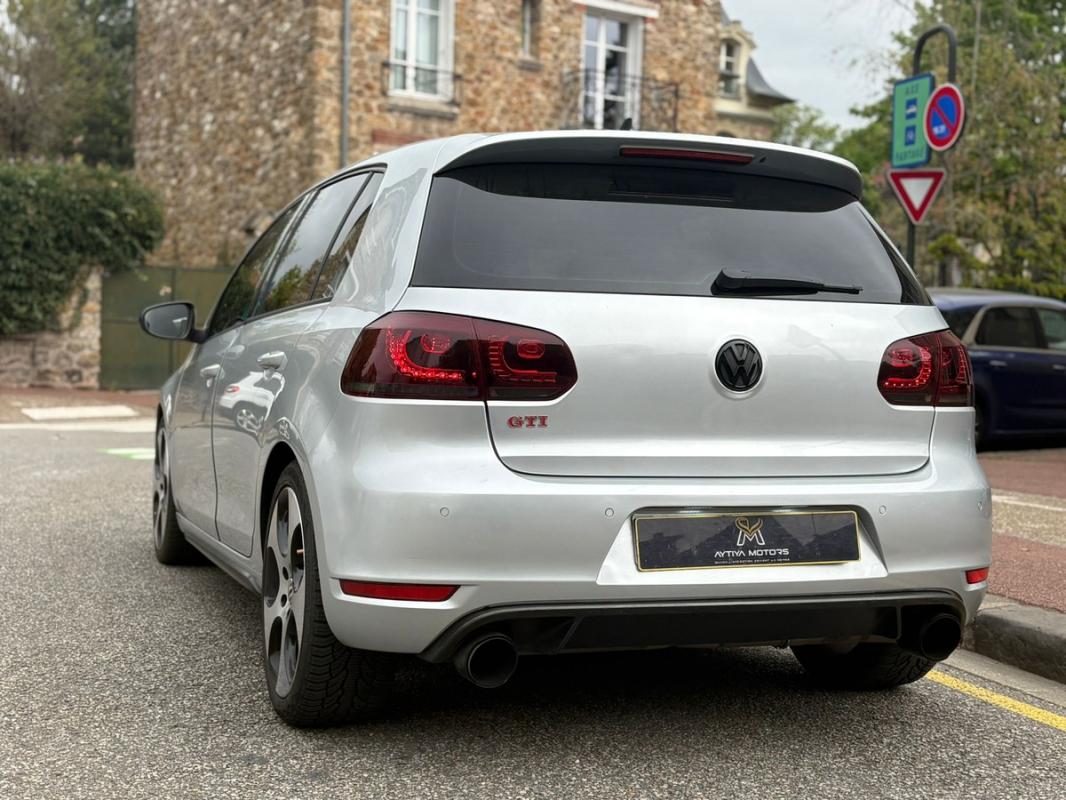 Volkswagen Golf 6 GTI phase 1 - 210 cv Boite DSG 7