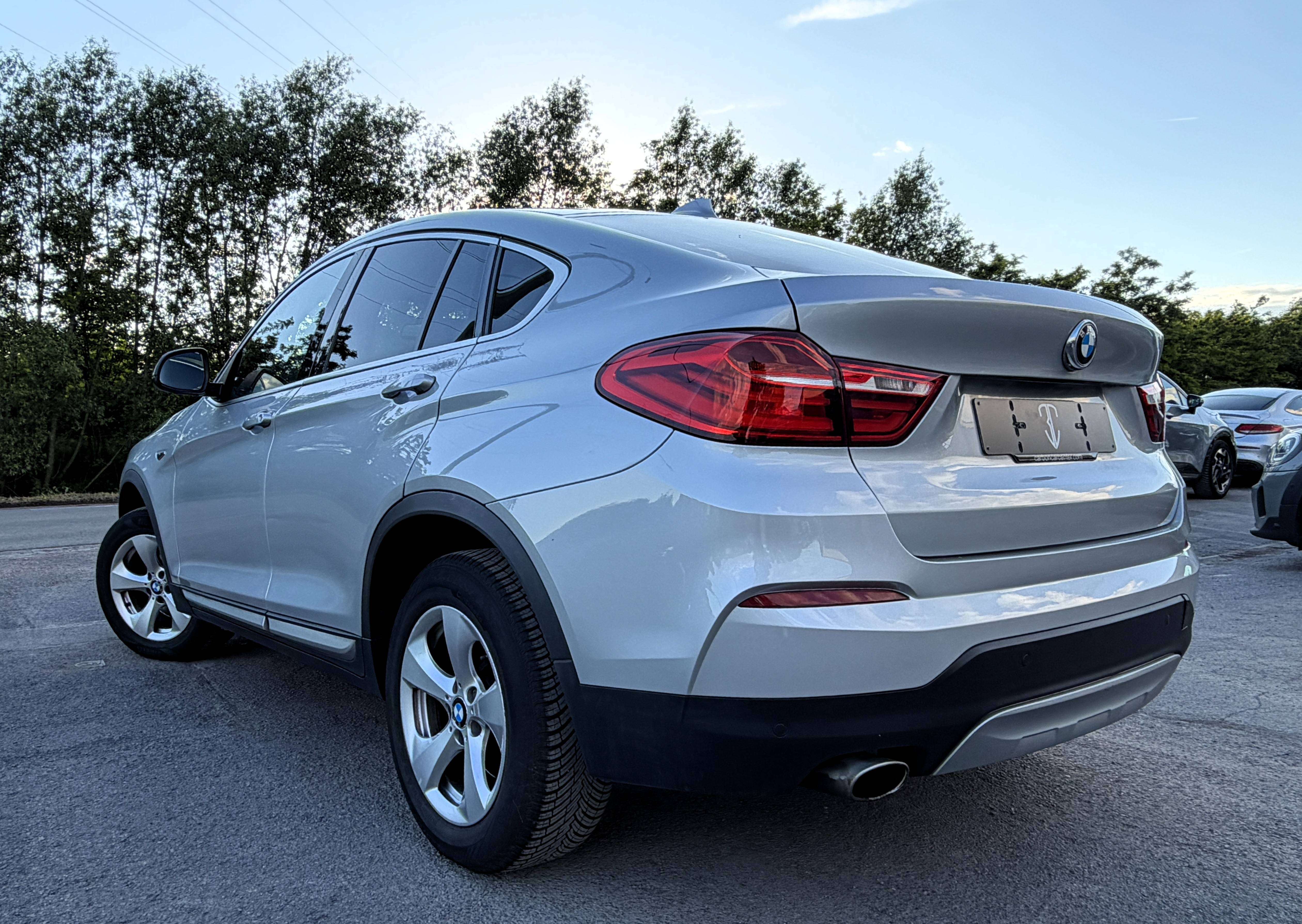 BMW X4 2.0 d xDrive20d X Line FACELIFT/CUIR/KEYLESS/NAVI/LED/TOIT OUVRANT/HISTORIQUE COMPLET