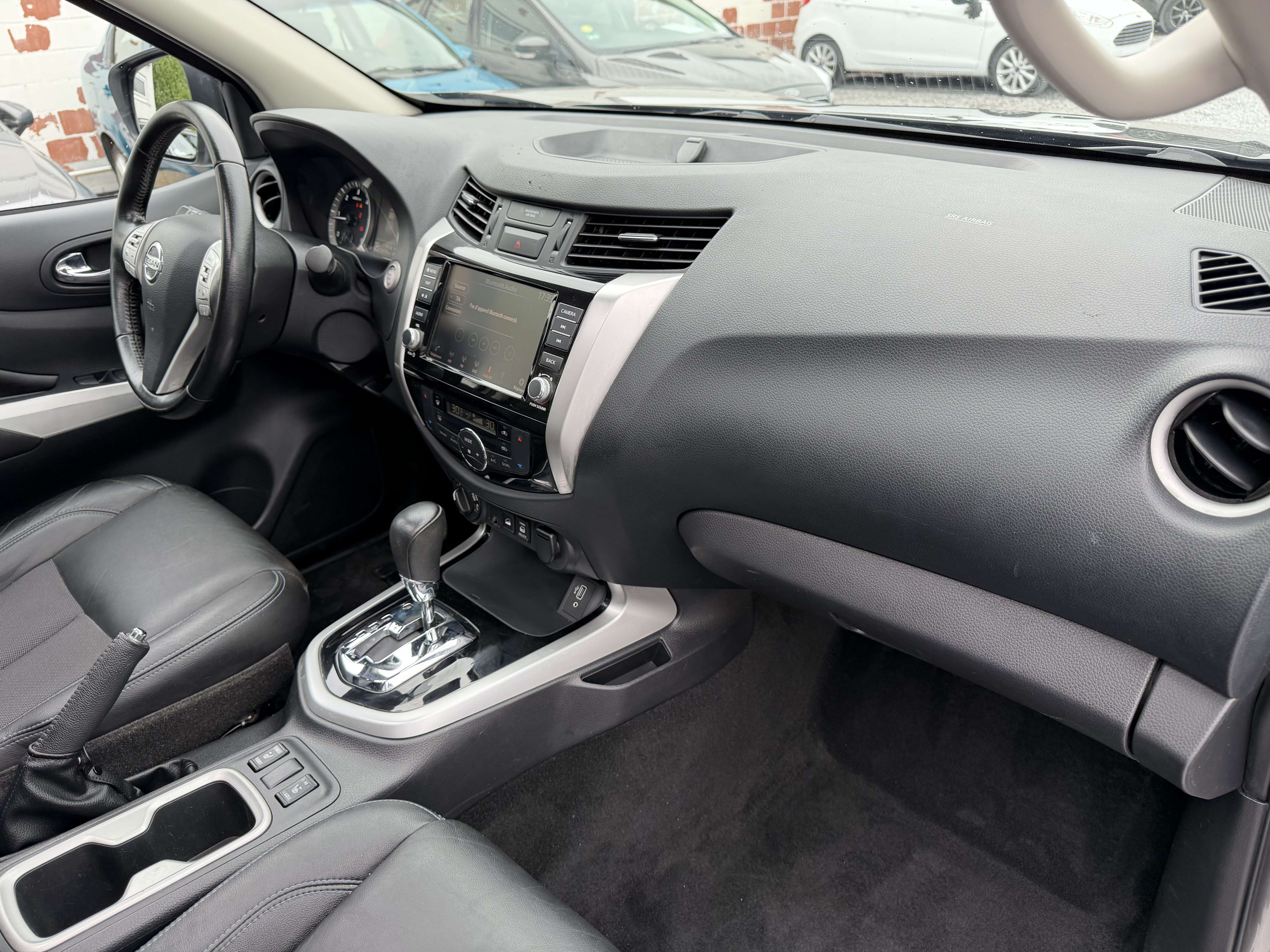 Nissan Navara 2.3 dCi 4WD - Hard Top - Automatique - Toit ouvran