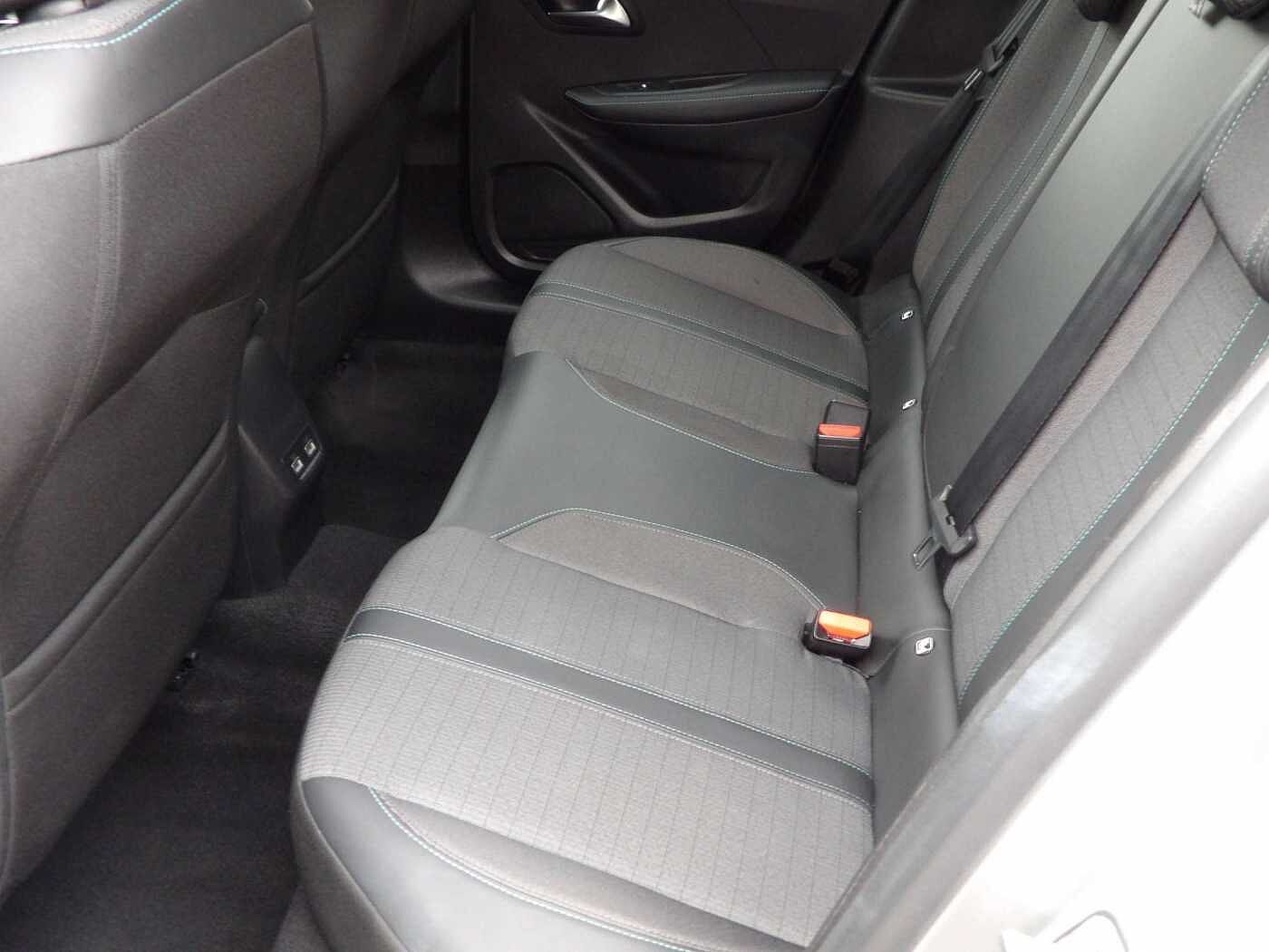 Peugeot 208 208 1.2i PureTech Allure (EU6.4)