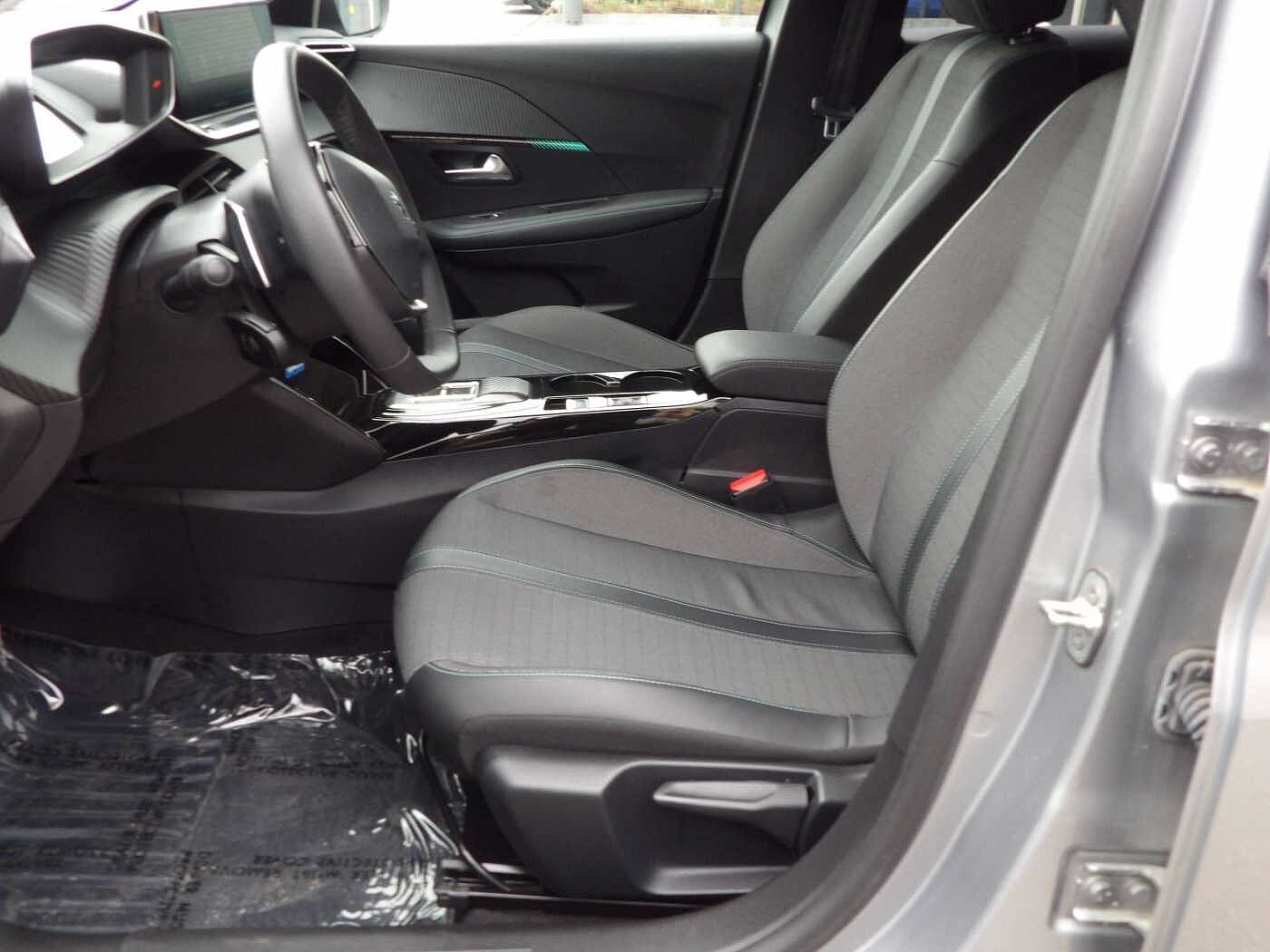 Peugeot 208 208 1.2i PureTech Allure (EU6.4)
