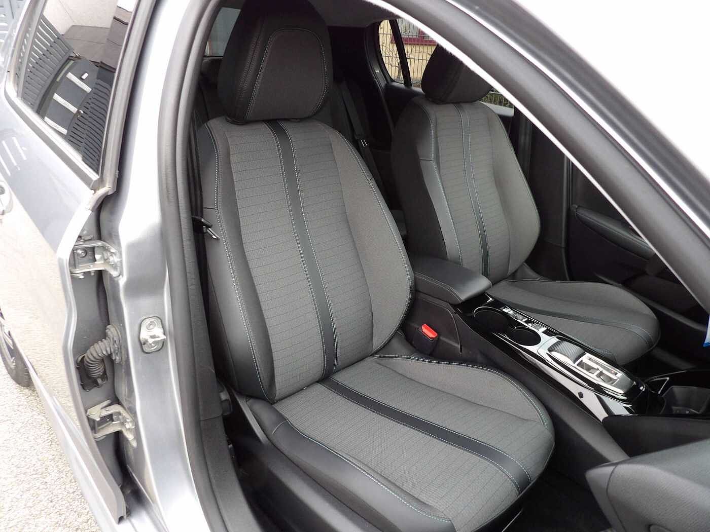 Peugeot 208 208 1.2i PureTech Allure (EU6.4)