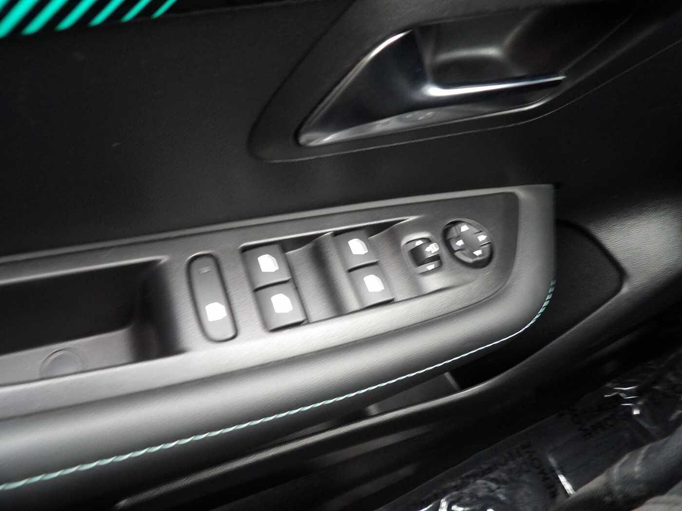 Peugeot 208 208 1.2i PureTech Allure (EU6.4)