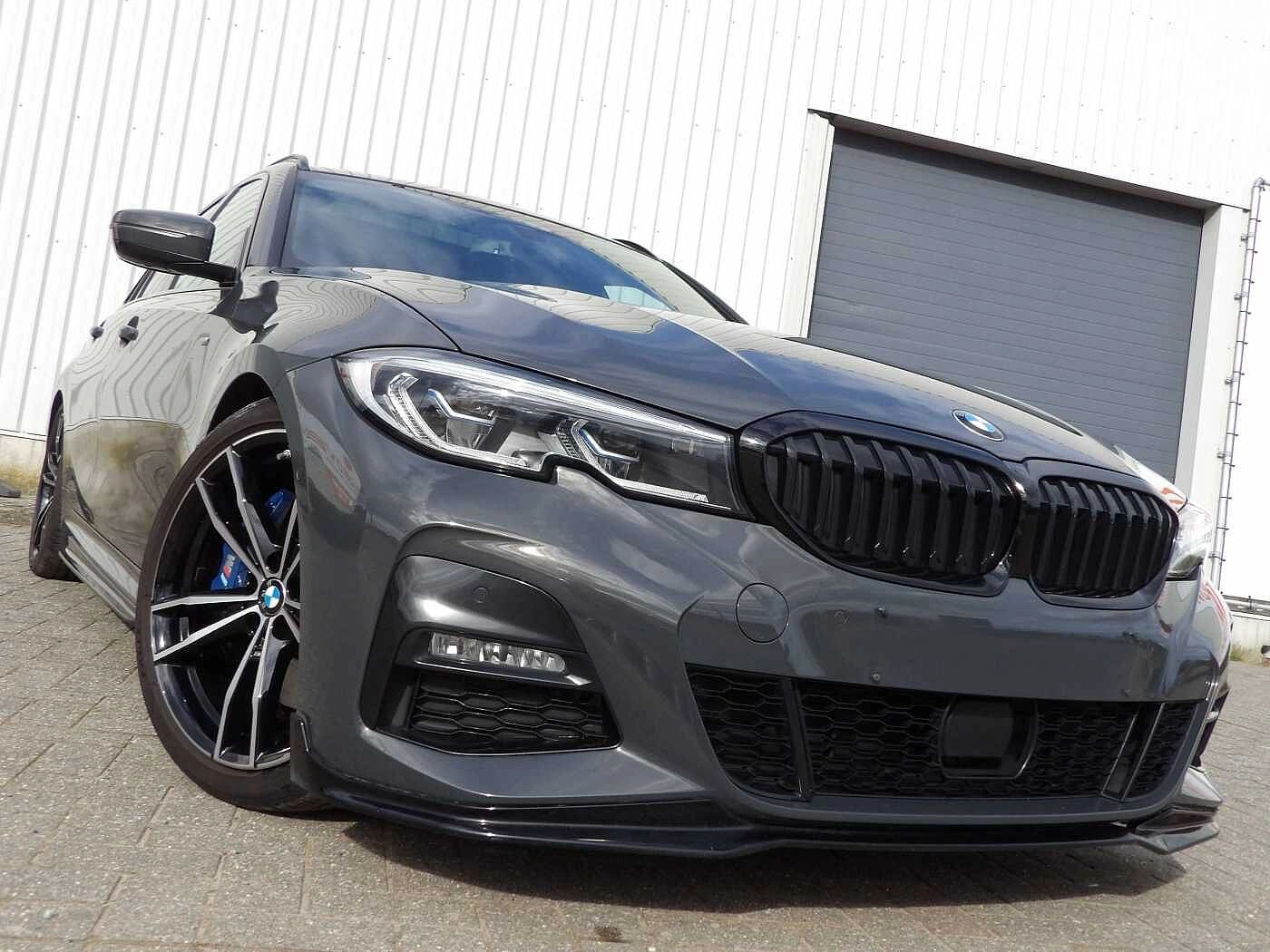 BMW 330 Touring Touring 330e  M-Pack  Full Option - Plug In Hybrid