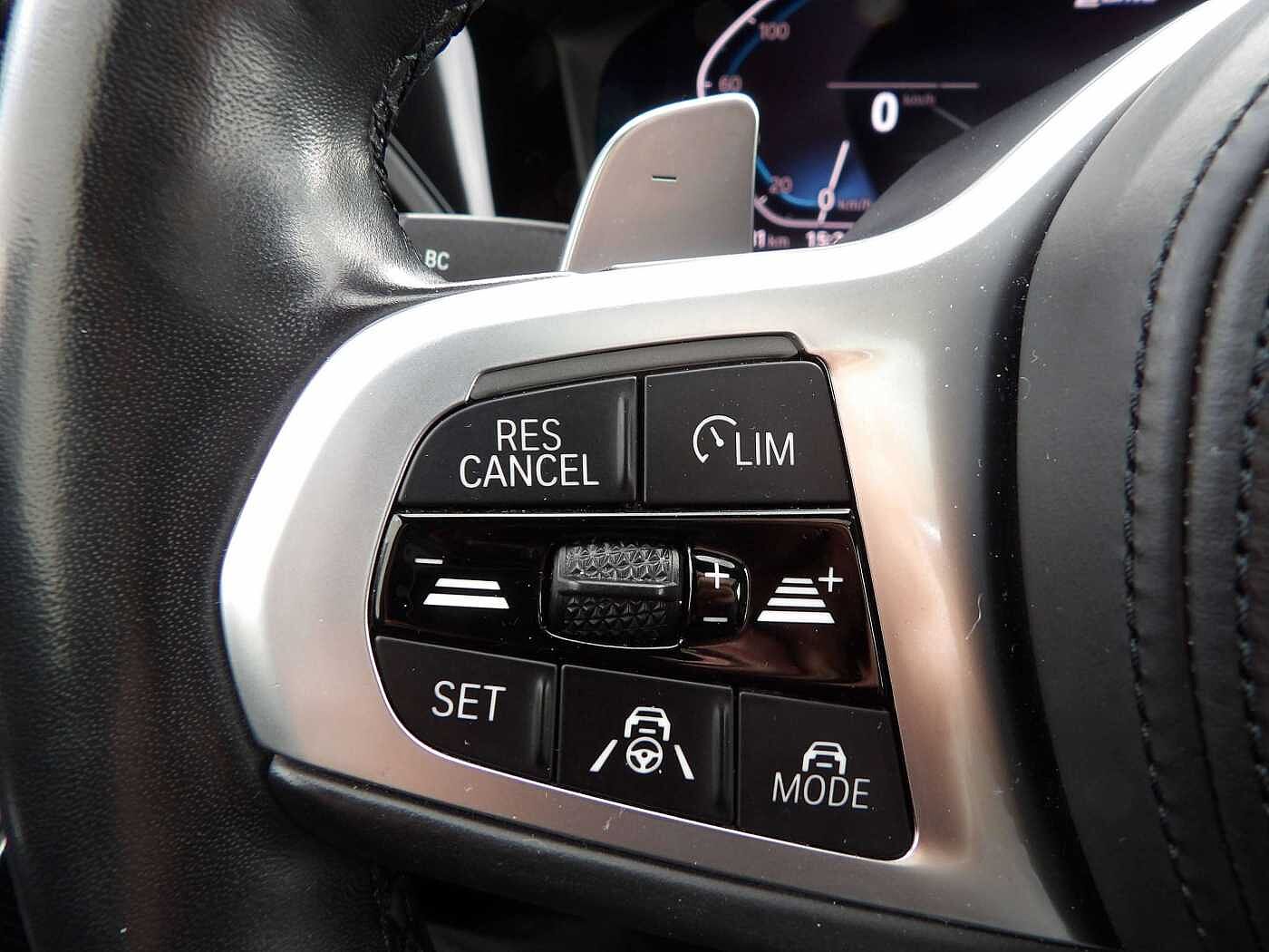 BMW 330 Touring Touring 330e  M-Pack  Full Option - Plug In Hybrid