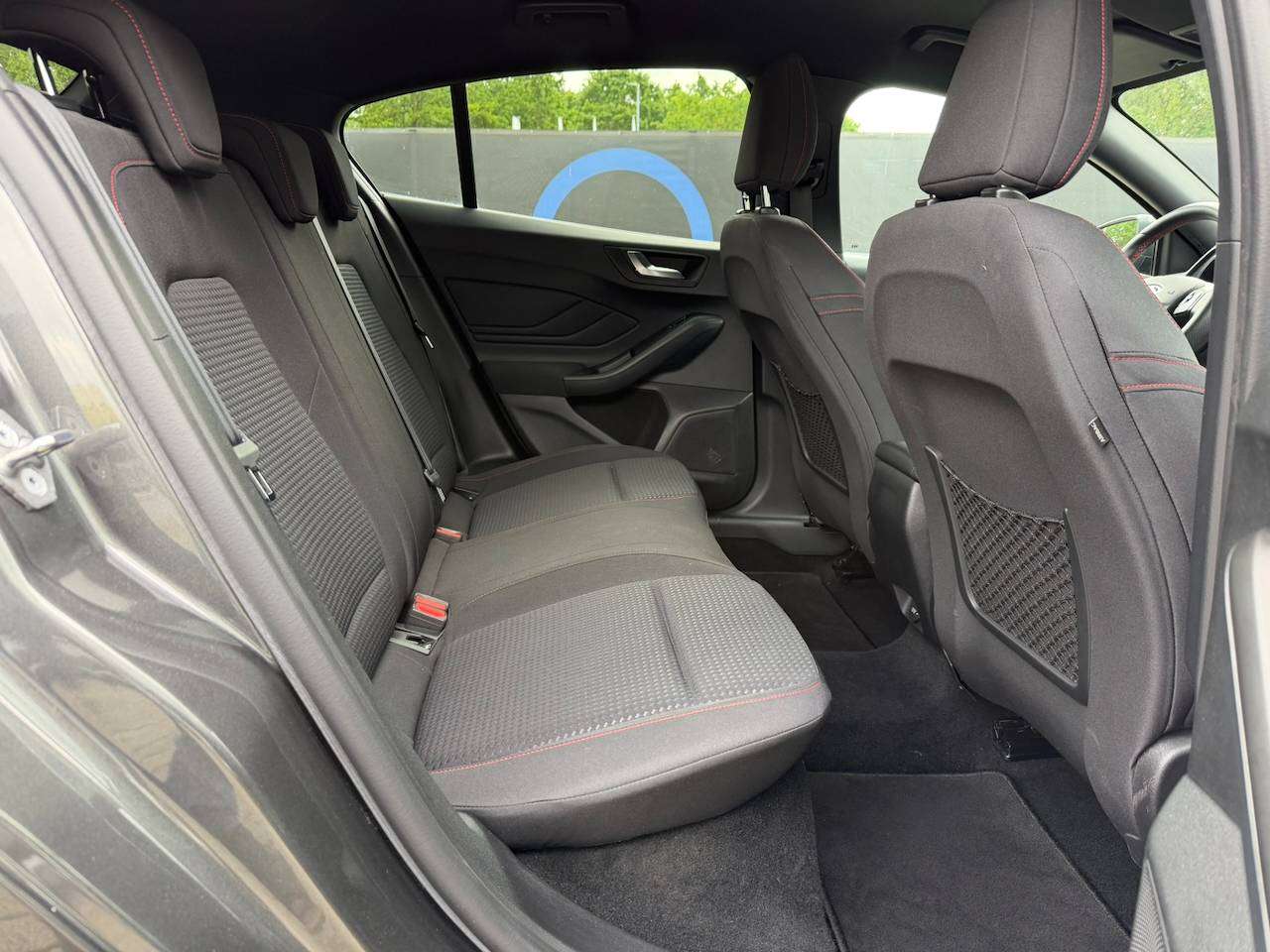 Ford Focus 1.0 ST LINE CRUISECONTROL CAMERA ZETEL EN STUUVERWARMING