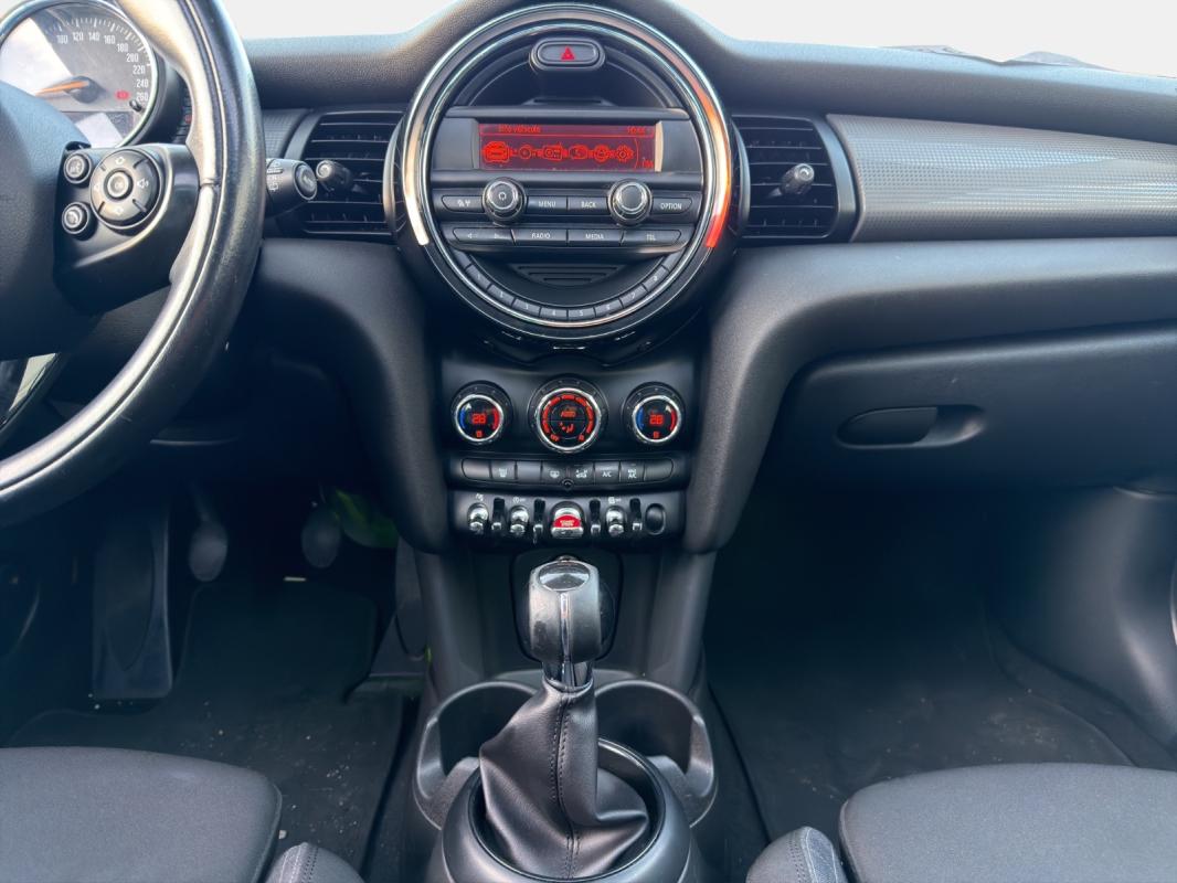 Mini COOPER HATCH Cooper D 116 ch Pack Red Hot Chili