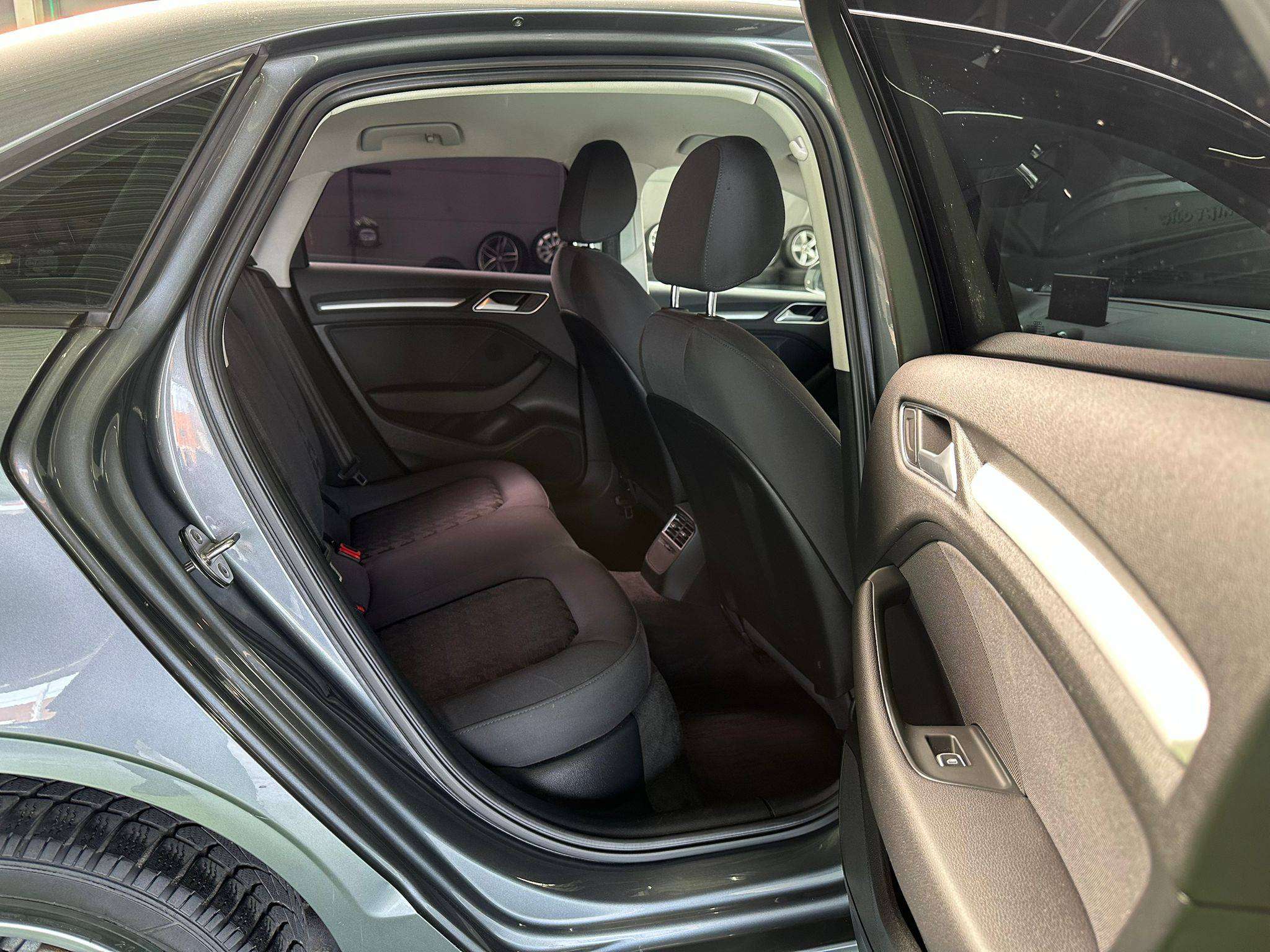 Audi A3 A3 Limousine 1.6 TDi Ambiente*1Jaar Garantie