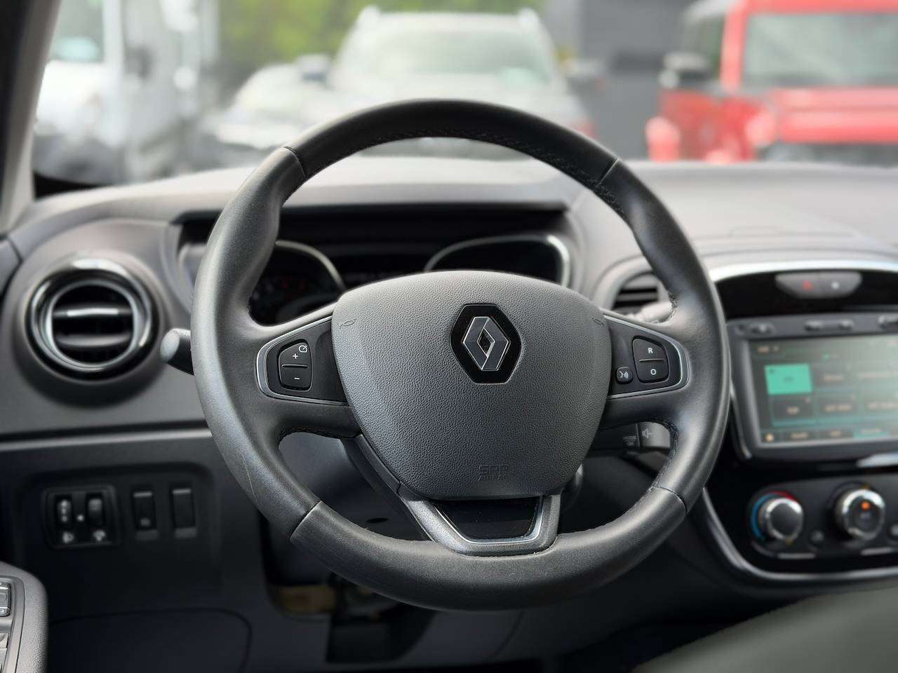 Renault Captur LIMITED AIRCO NAVI PDC KEYLESS