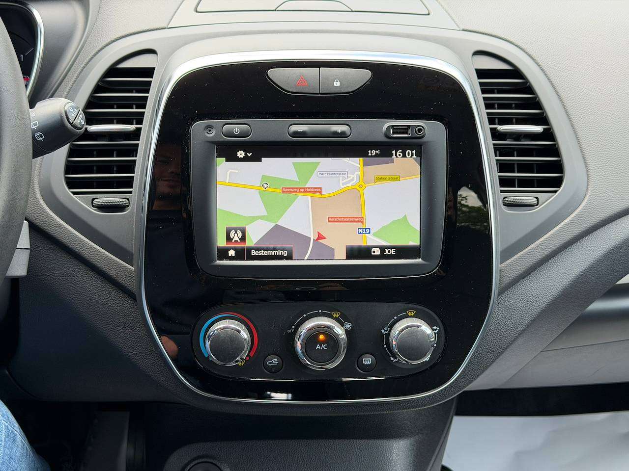 Renault Captur LIMITED AIRCO NAVI PDC KEYLESS
