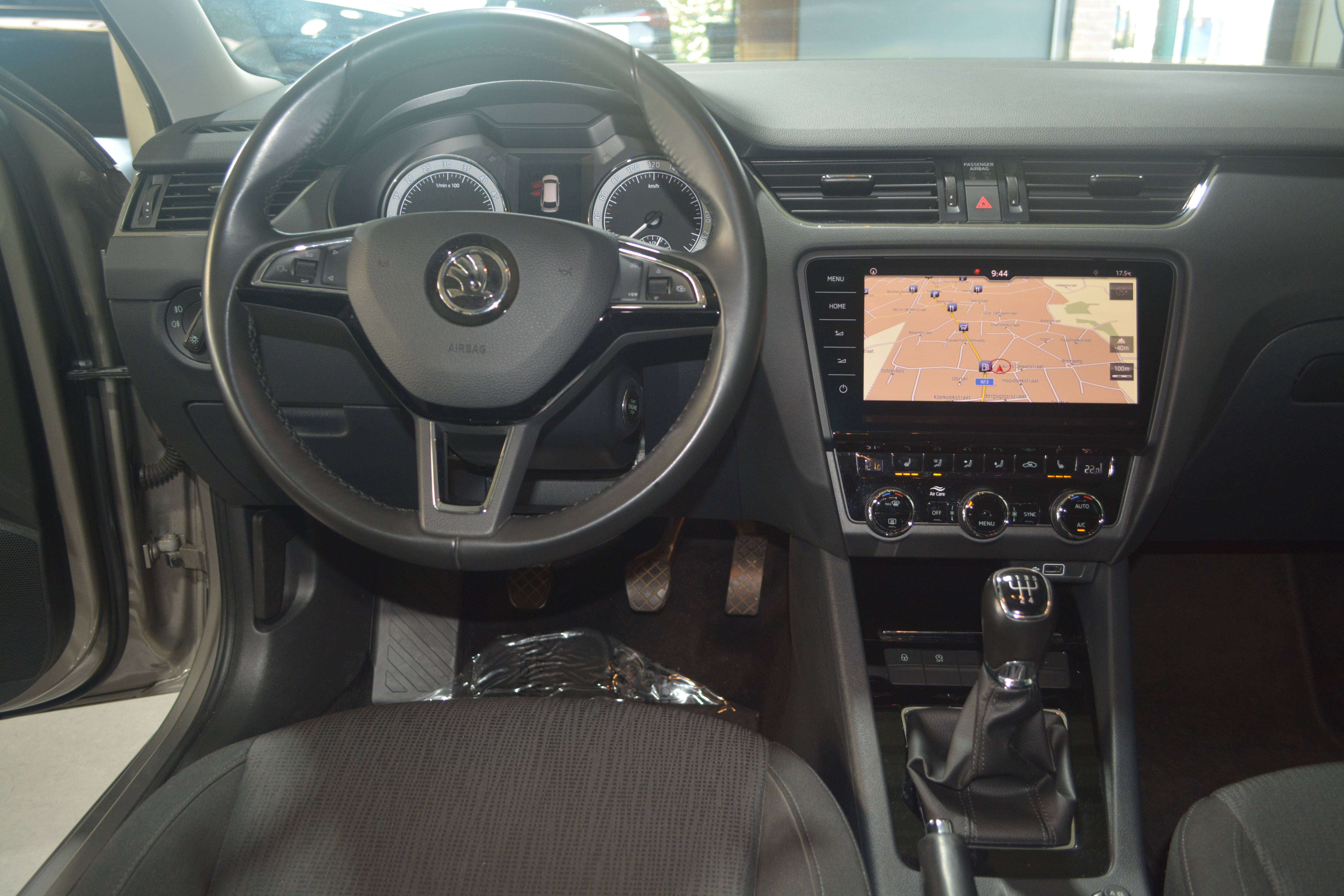 Skoda Octavia Octavia SW 1.6 CR TDi Ambition (EU6.2) NAVI / 62.000 KM / 11.500 + BTW