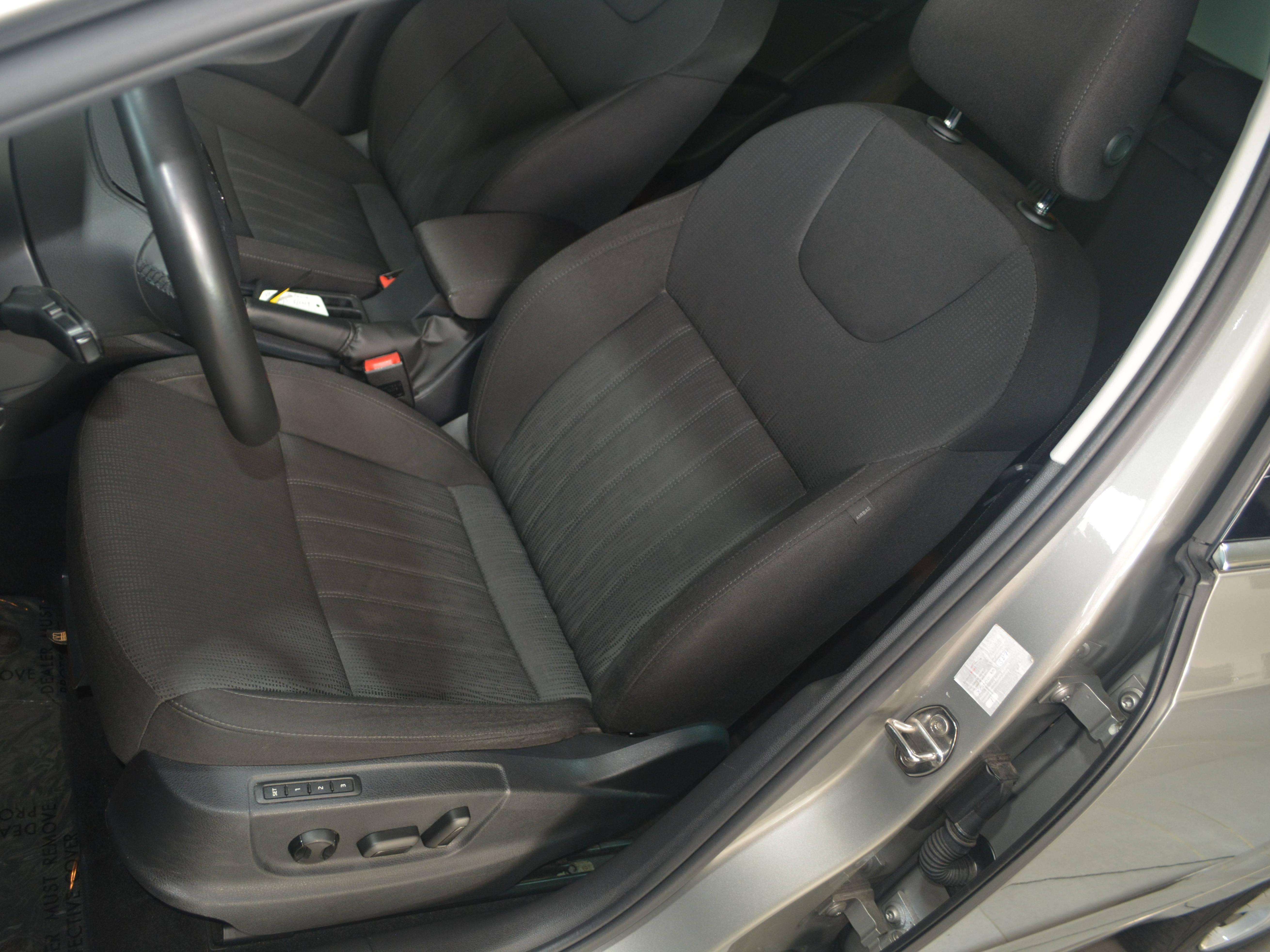 Skoda Octavia Octavia SW 1.6 CR TDi Ambition (EU6.2) NAVI / 62.000 KM / 11.500 + BTW