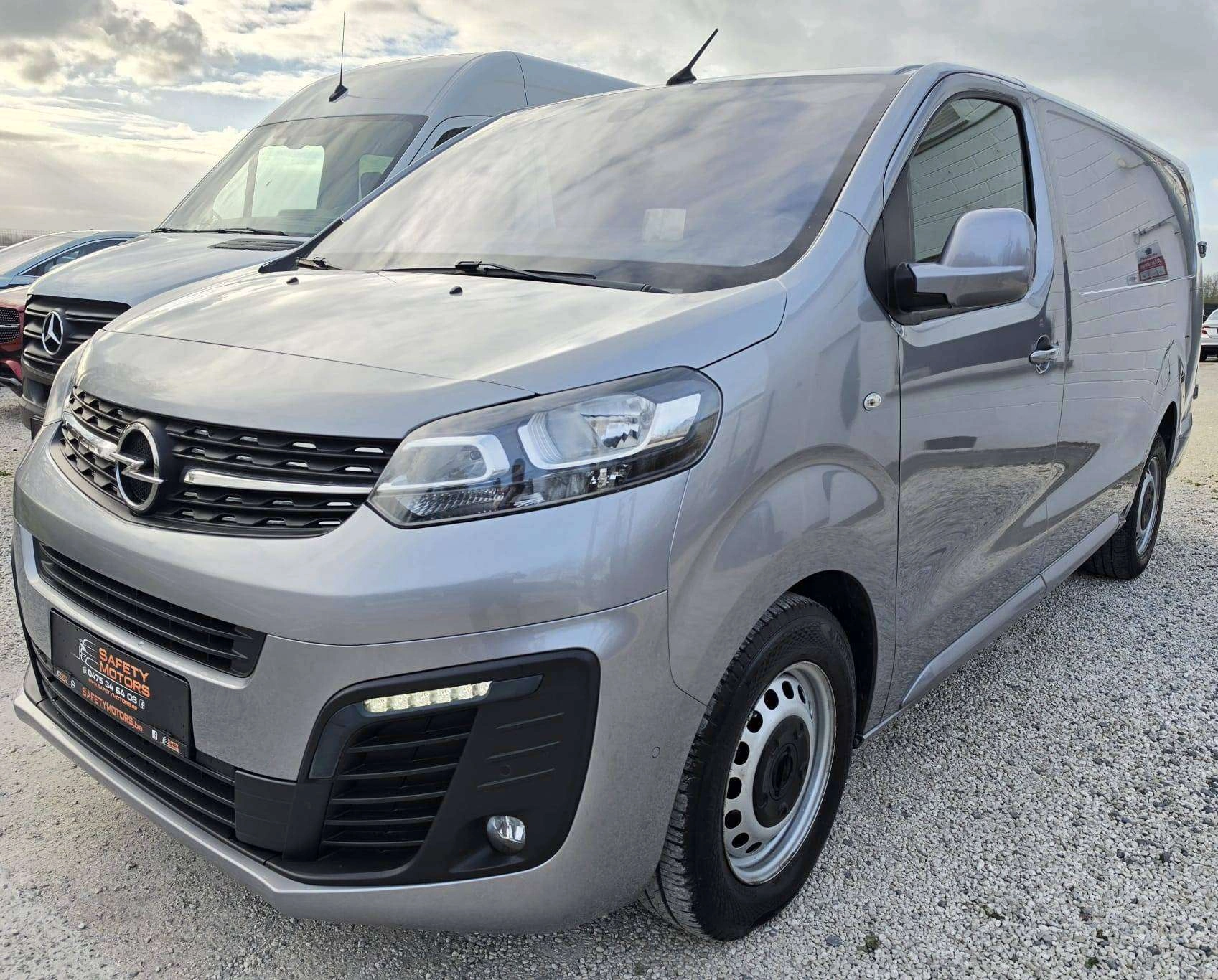 Opel Vivaro Vivaro 2.0 TD L3H1 Utilitaire 3 places . Edition S/S(EU6.2) garantie 12 mois