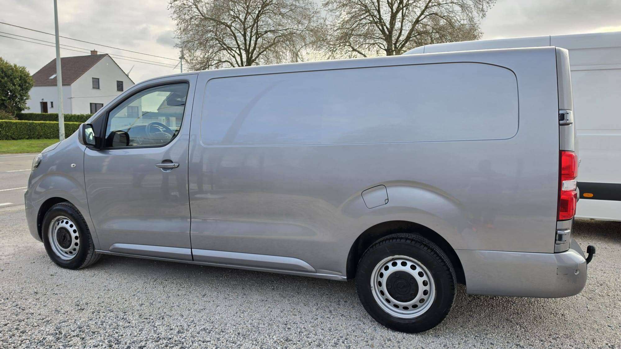 Opel Vivaro Vivaro 2.0 TD L3H1 Utilitaire 3 places . Edition S/S(EU6.2) garantie 12 mois