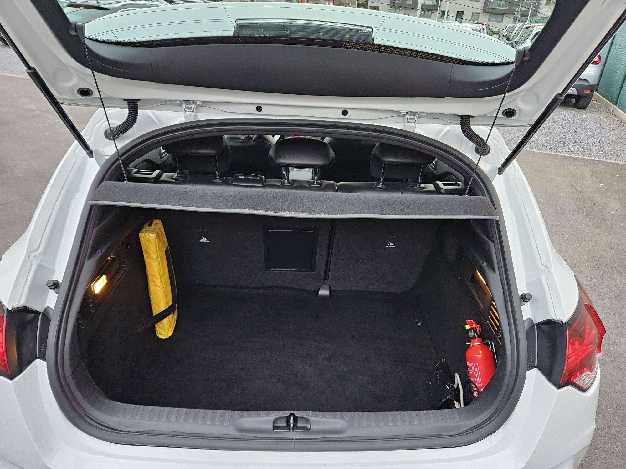 DS Automobiles DS 4 1.6d BlueHDi Be Chic S* NAV PARKSENSO CRUISE CONTR