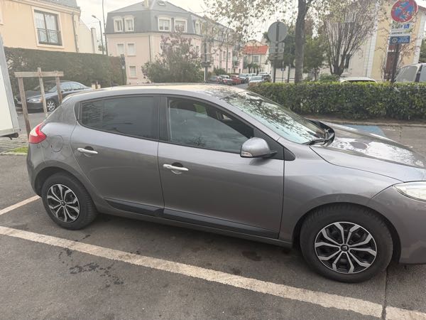 Renault Megane III (2) 1.5 DCI 110 FAP GEN6 EXPRESSION ECO2