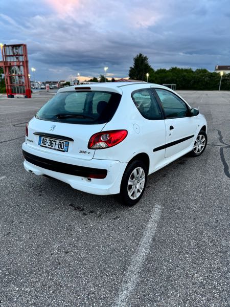 Peugeot 206+ 1.1 60 URBAN 5P