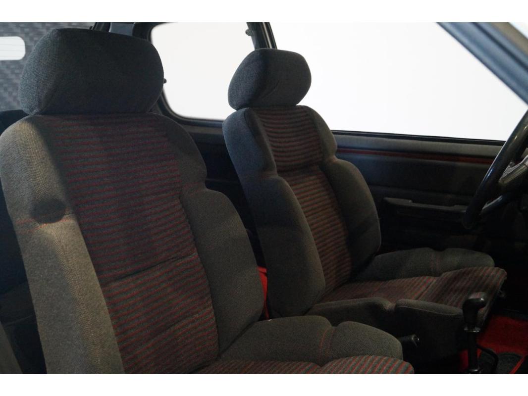 Peugeot 205 1.6i - 115 GTi PHASE 1 1989