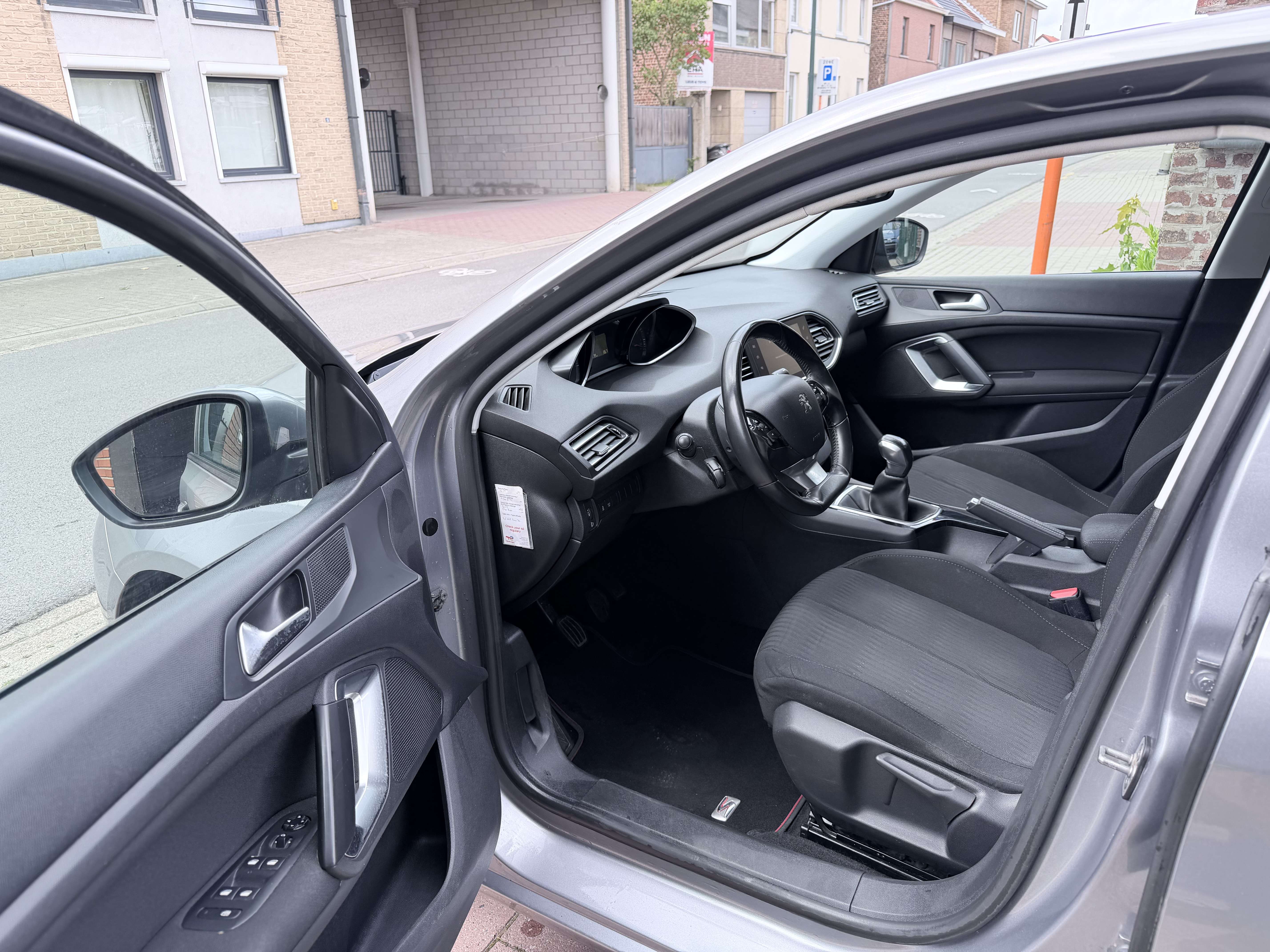 Peugeot 308 SW 1.2i Edition Style | Navi | Cruise | Airco
