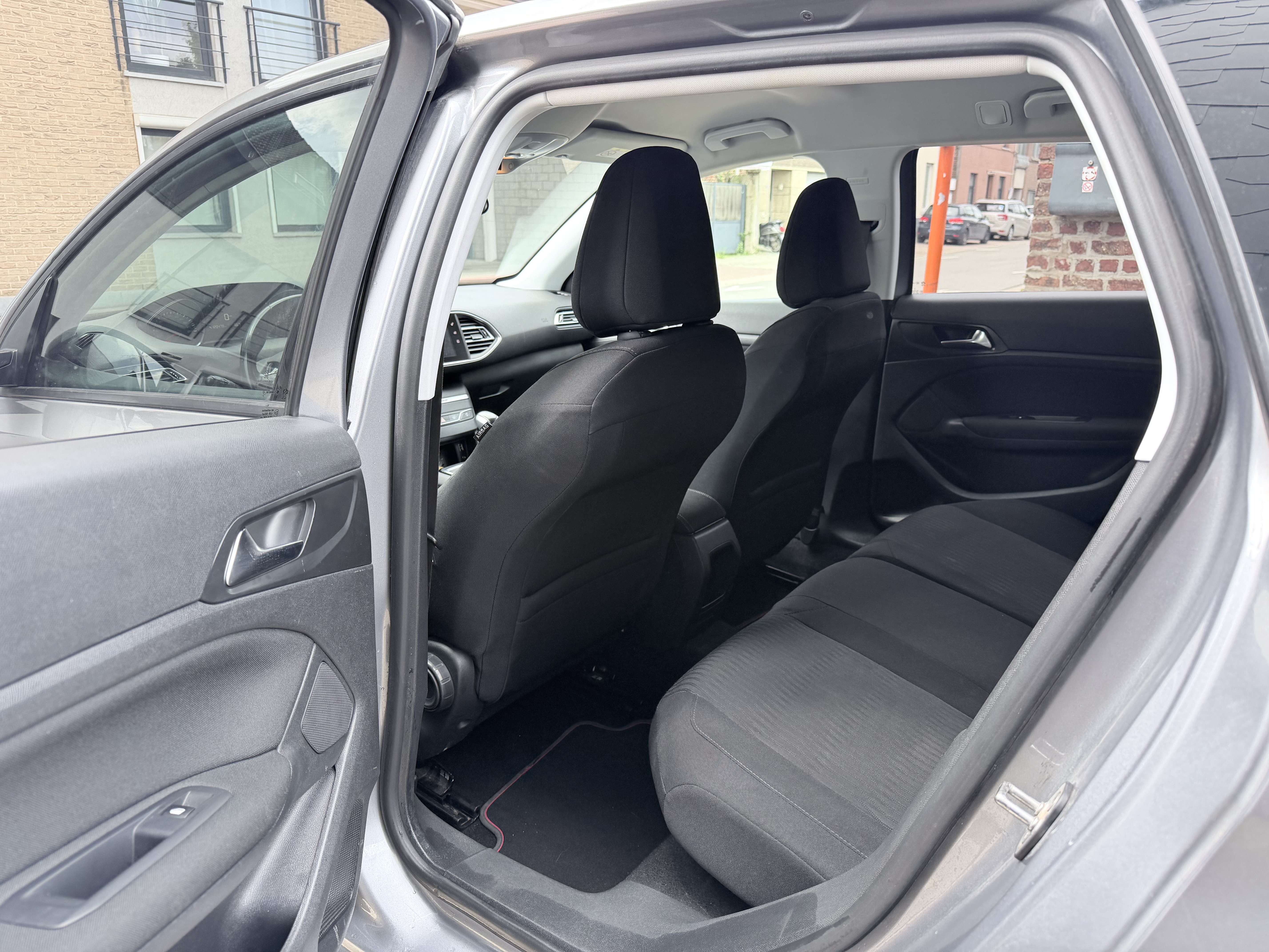 Peugeot 308 SW 1.2i Edition Style | Navi | Cruise | Airco