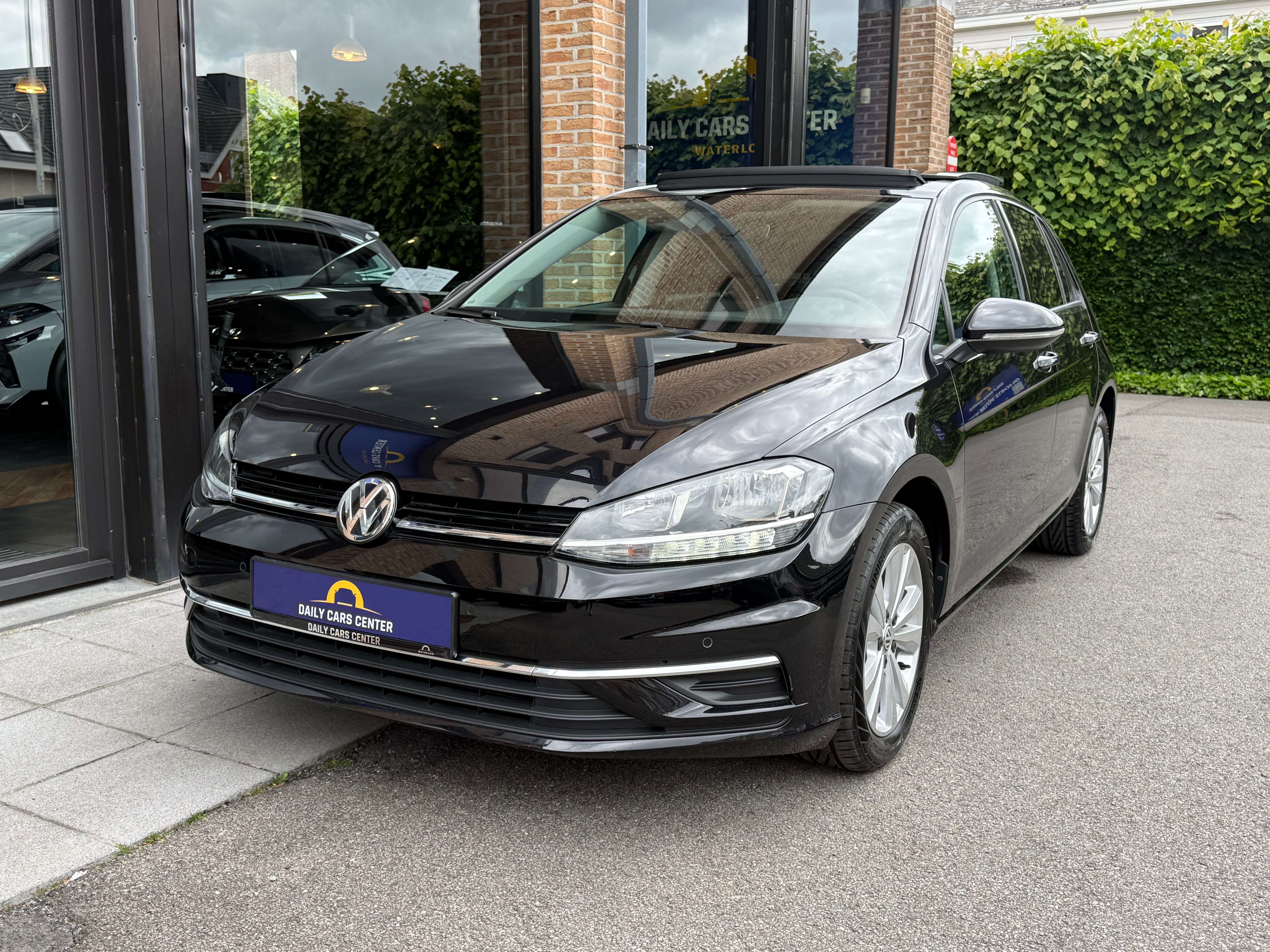 Volkswagen Golf 1.0 TSI Comfortline Pano I CarPlay I ACC I Cam I Navi