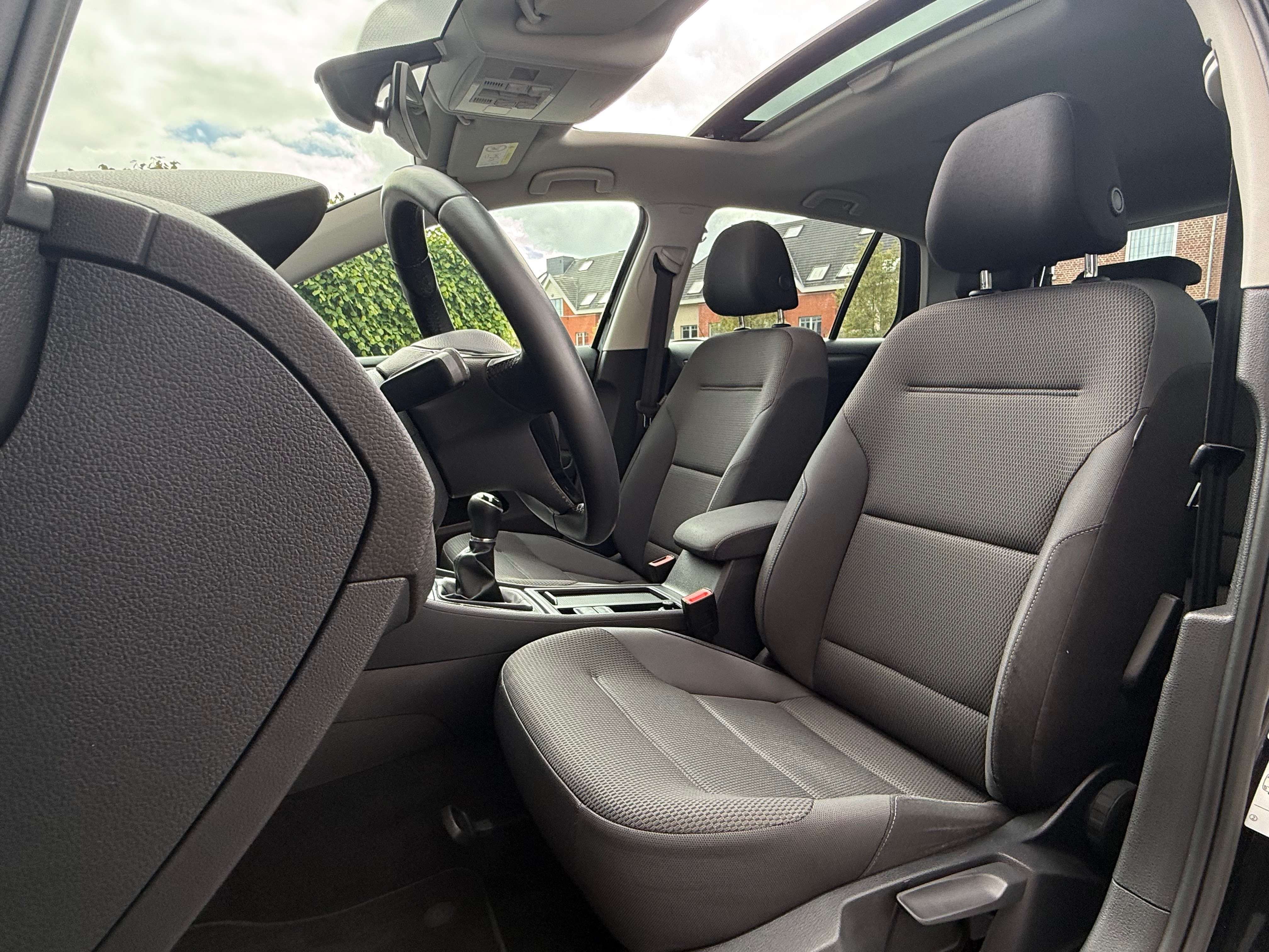Volkswagen Golf 1.0 TSI Comfortline Pano I CarPlay I ACC I Cam I Navi