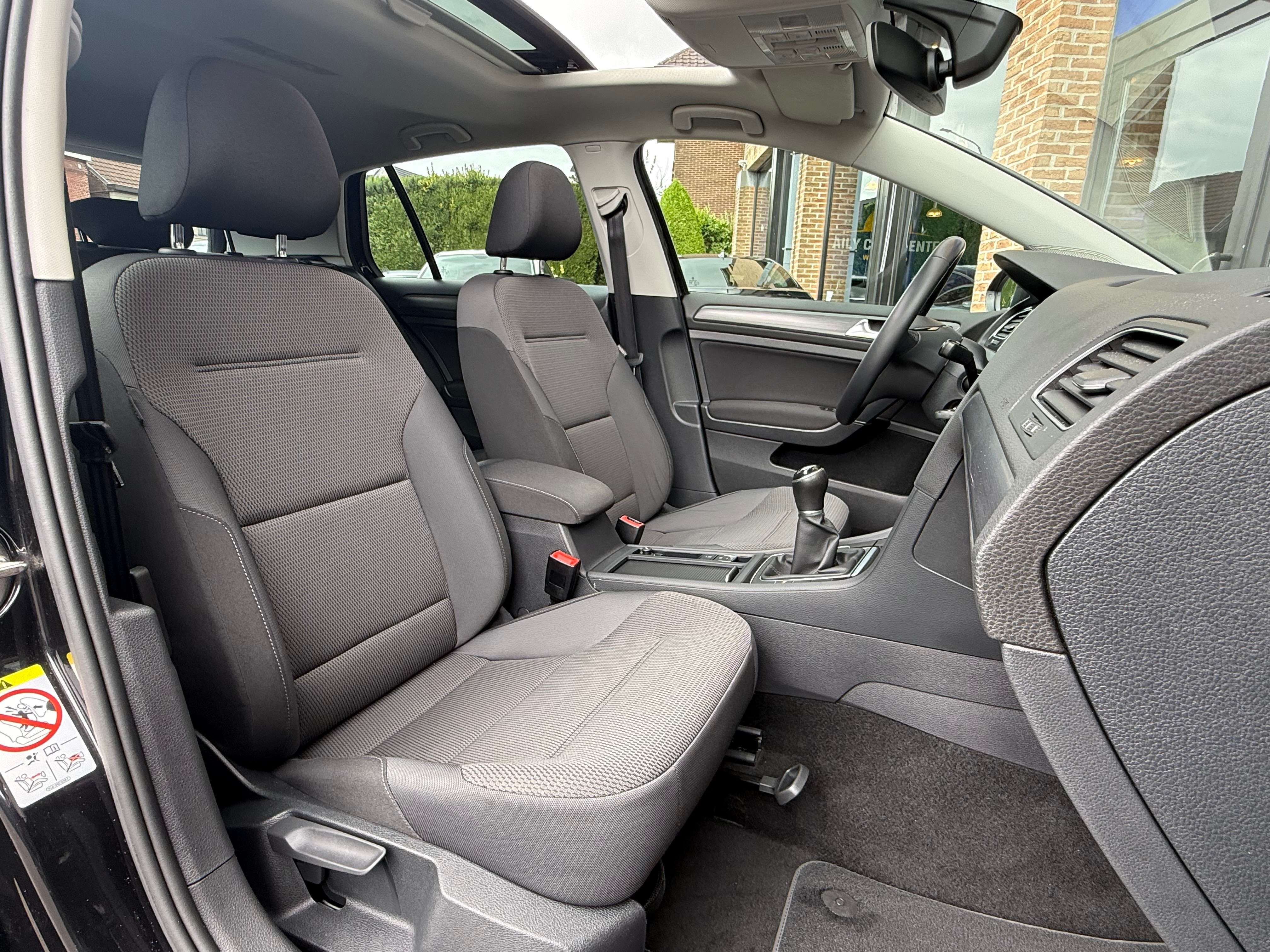 Volkswagen Golf 1.0 TSI Comfortline Pano I CarPlay I ACC I Cam I Navi