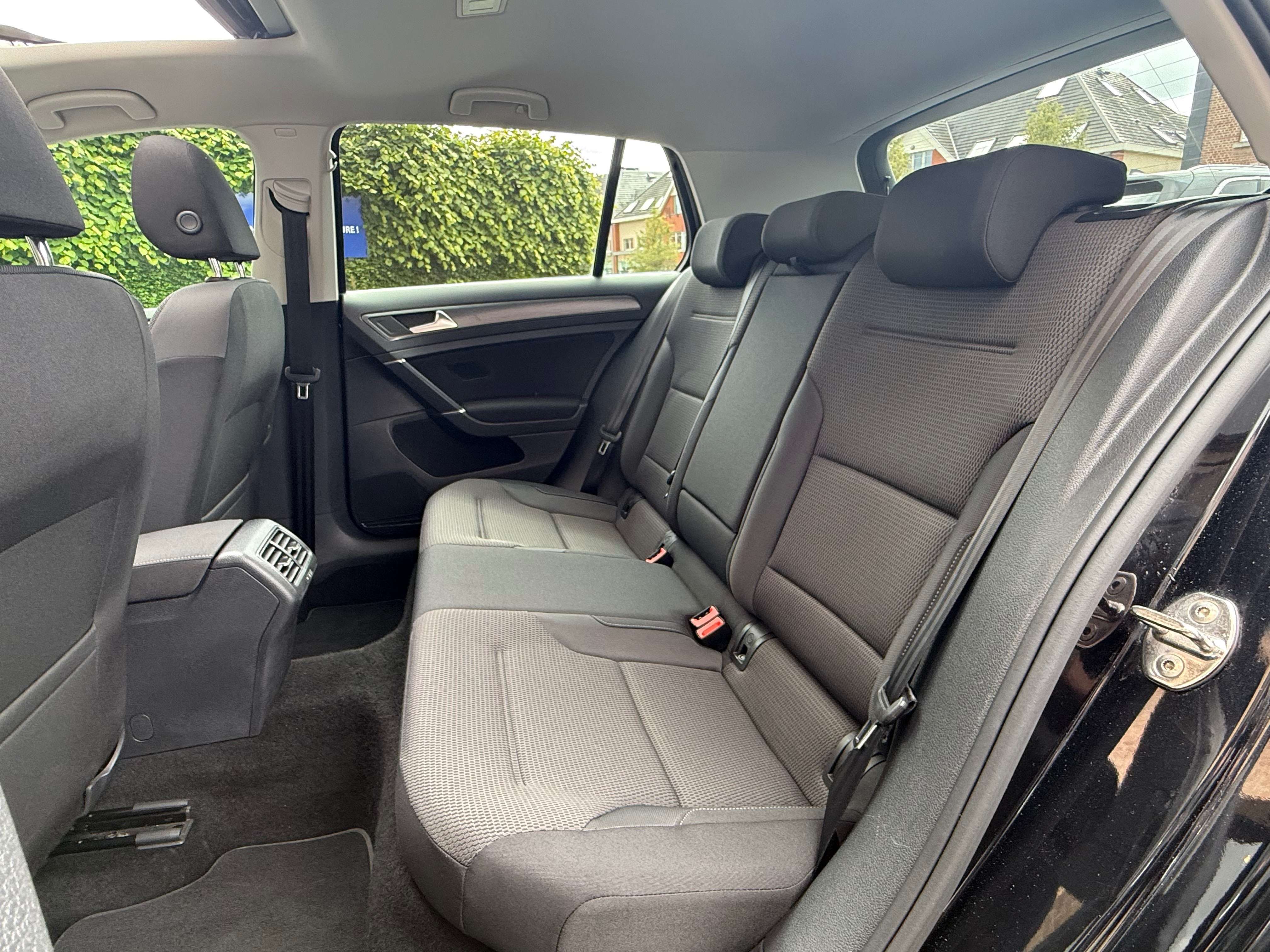 Volkswagen Golf 1.0 TSI Comfortline Pano I CarPlay I ACC I Cam I Navi