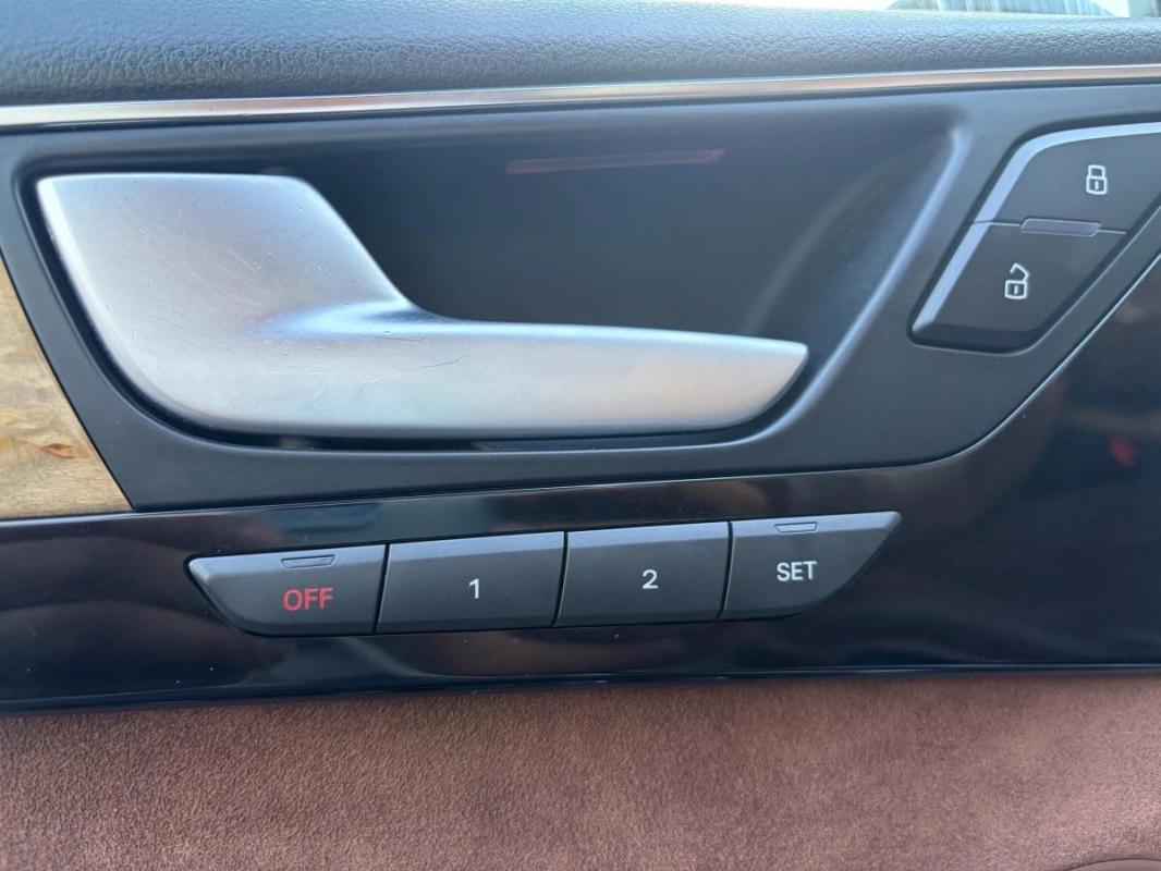 Audi A8 3.0 TDI 260 CH 2 EME MAIN - MOTEUR A CHAINE QUATTRO TOIT OUVRANT RADAR DE RECUL GPS