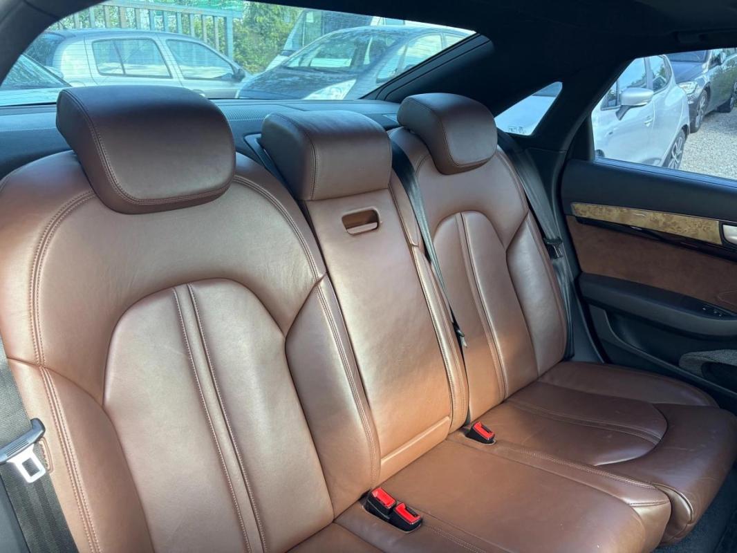 Audi A8 3.0 TDI 260 CH 2 EME MAIN - MOTEUR A CHAINE QUATTRO TOIT OUVRANT RADAR DE RECUL GPS