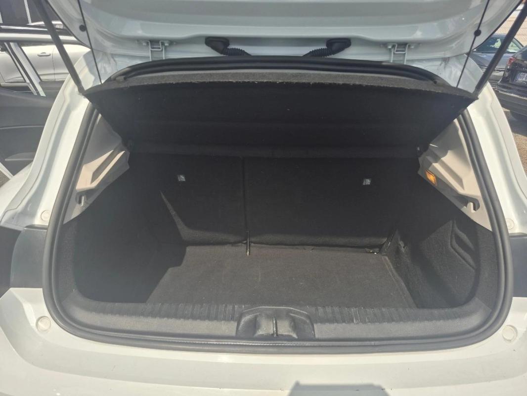 Renault Clio 1.5 BLUEDCI 85 BVM6 BUSINESS 7490 hors taxes! 1ére main