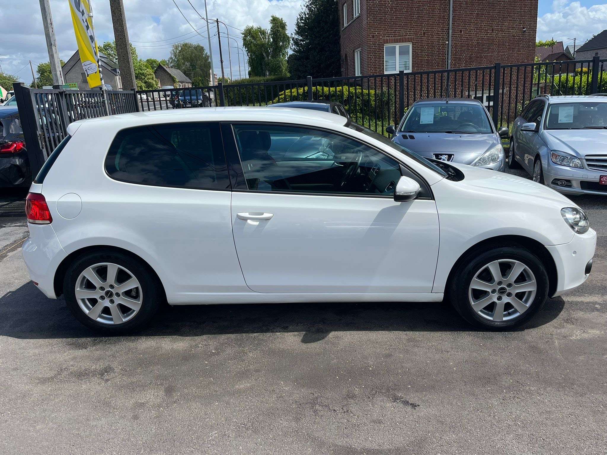 Volkswagen Golf 1.2 TSI 105 Trendline *** CLIM/CAPTEURS/CRUISE CONTROL/PARK ASSIST ***
