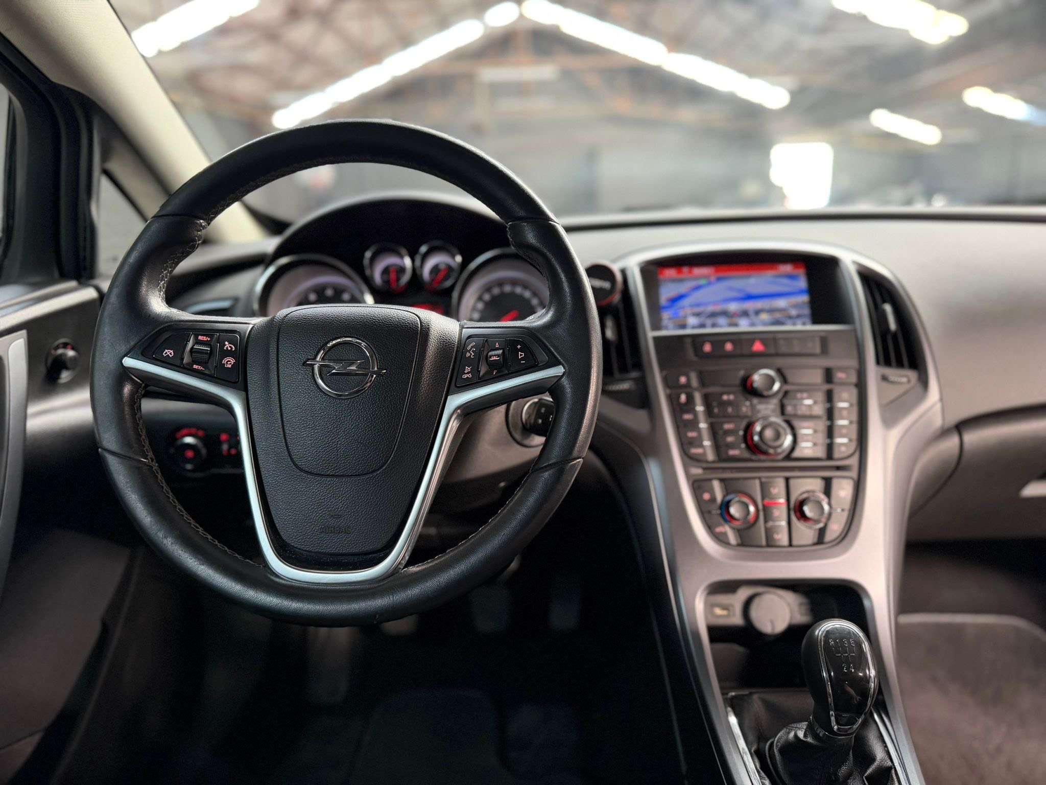 Opel Astra GTC 1.4i * GPS * CLIM * BLUETOOTH * RADAR AR * CRUISE * GARANTIE