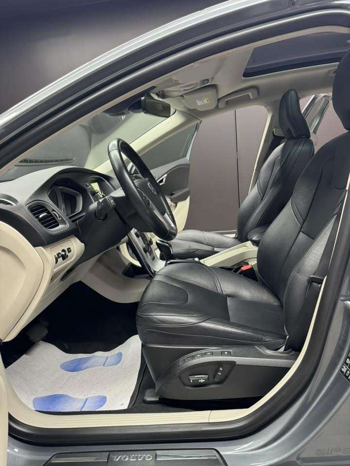 Volvo V40 V40 2.0 D2 **12 mois de garantie**