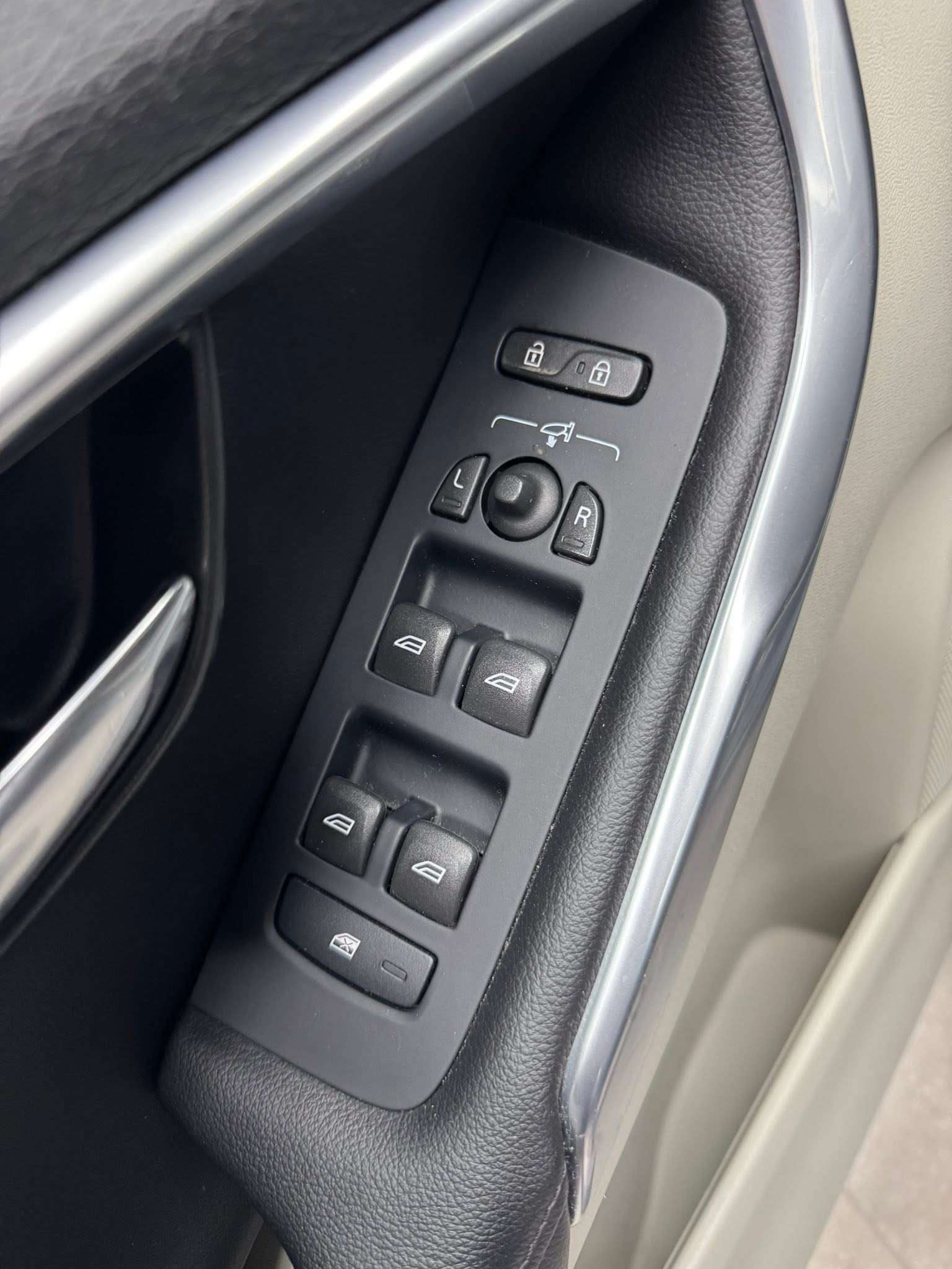 Volvo V40 V40 2.0 D2 **12 mois de garantie**