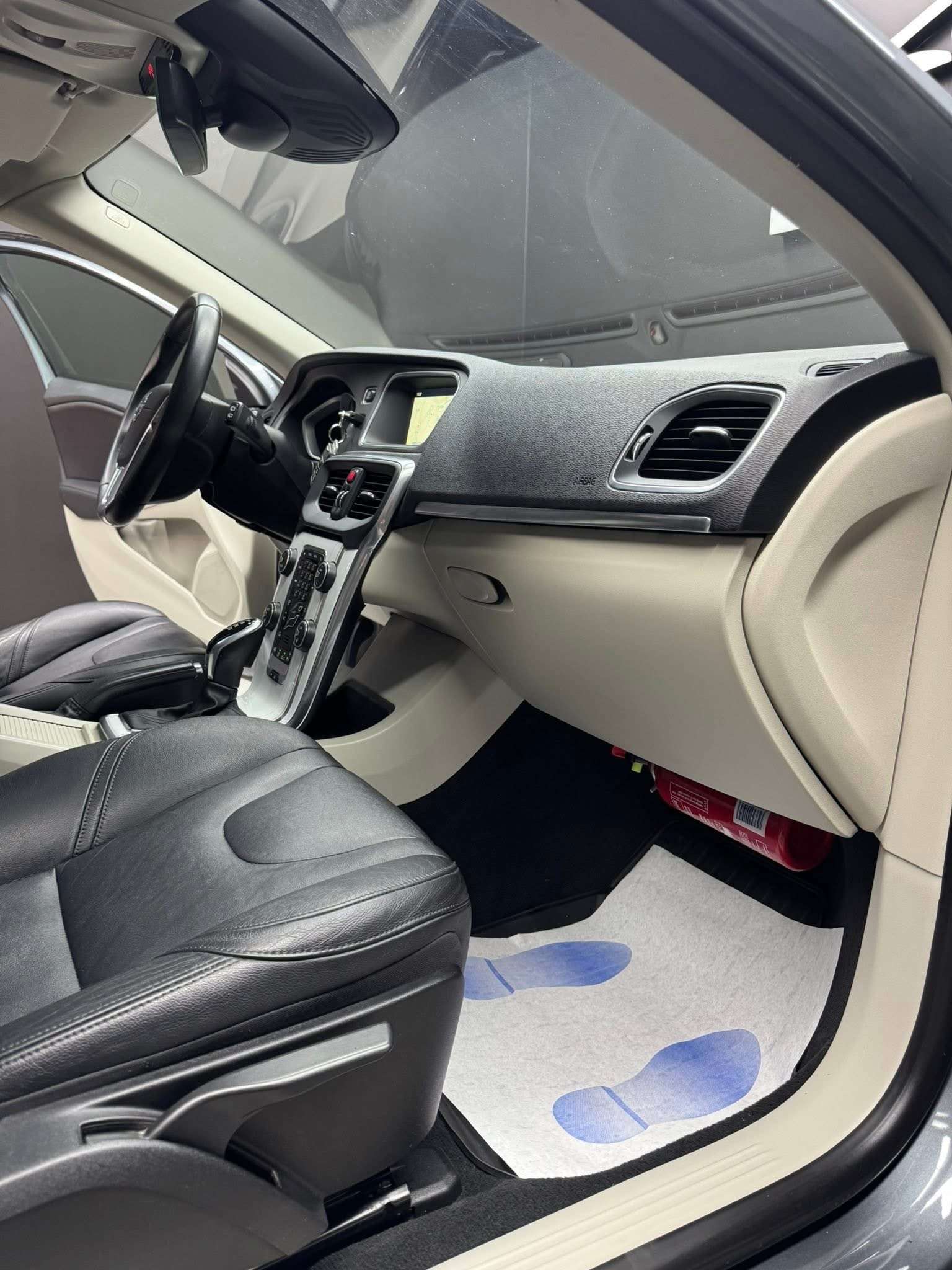 Volvo V40 V40 2.0 D2 **12 mois de garantie**