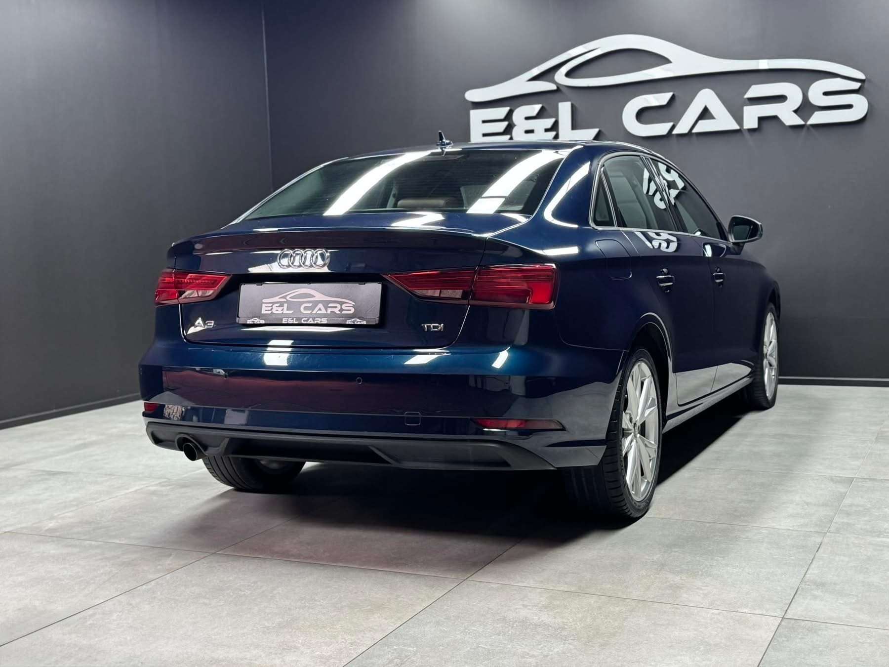 Audi A3 A3 Limousine 1.6 TDi **12 mois de garantie**