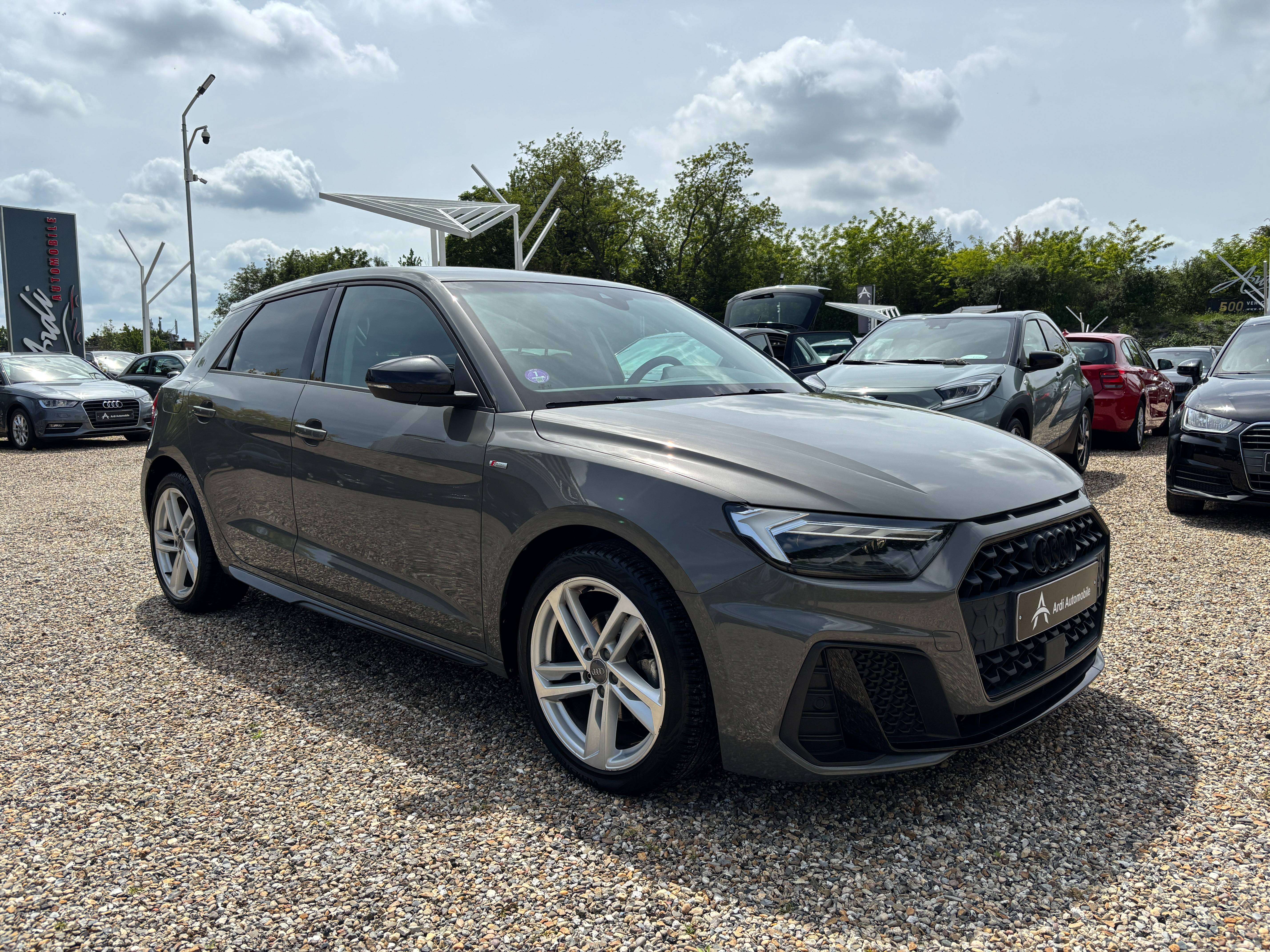 Audi A1 Sportback 1.0 TFSI *S Line*CARPLAY*CAPTEUR AV+AR*GARANTIE*