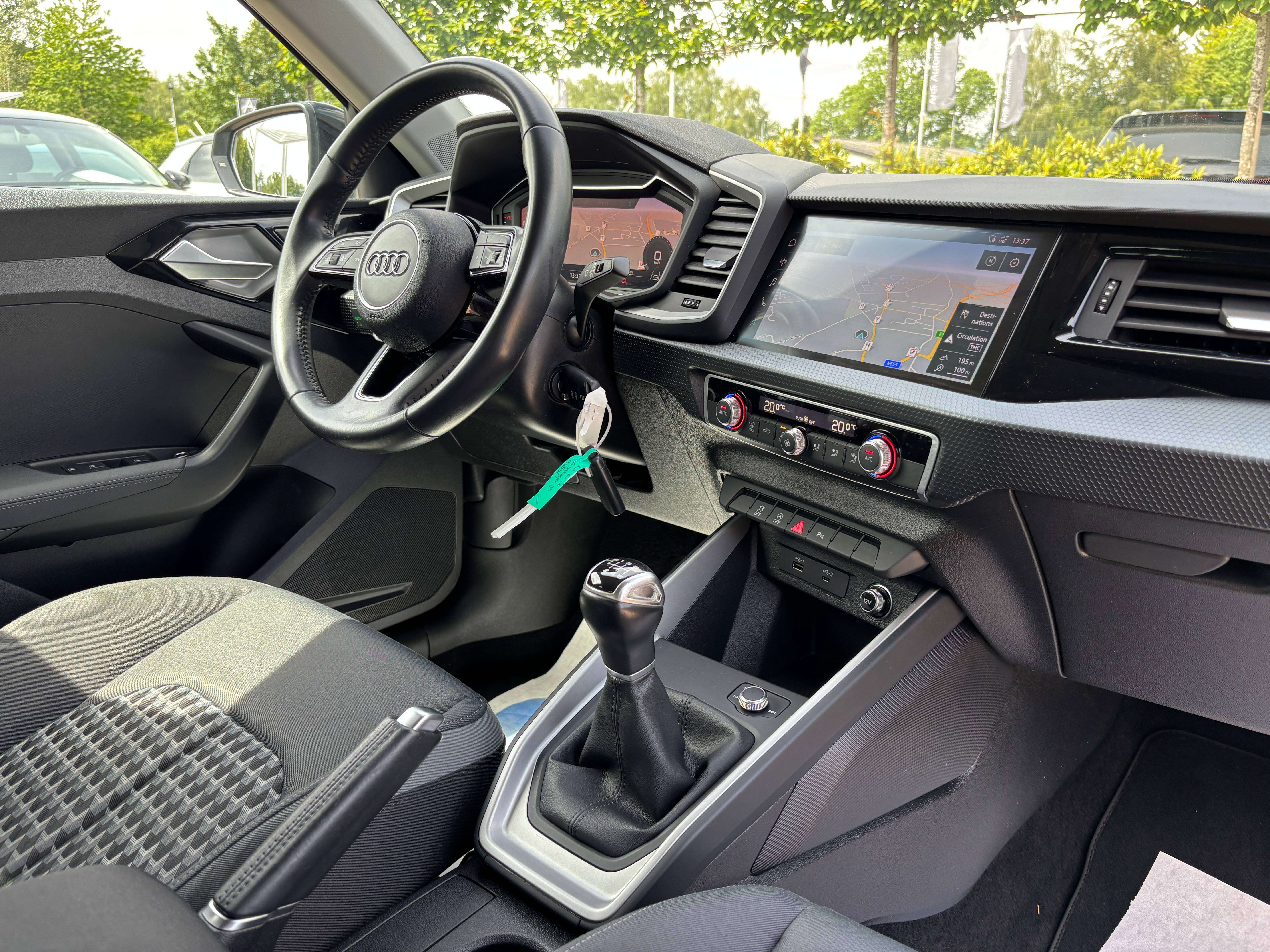 Audi A1 Sportback 1.0 TFSI *S Line*CARPLAY*CAPTEUR AV+AR*GARANTIE*