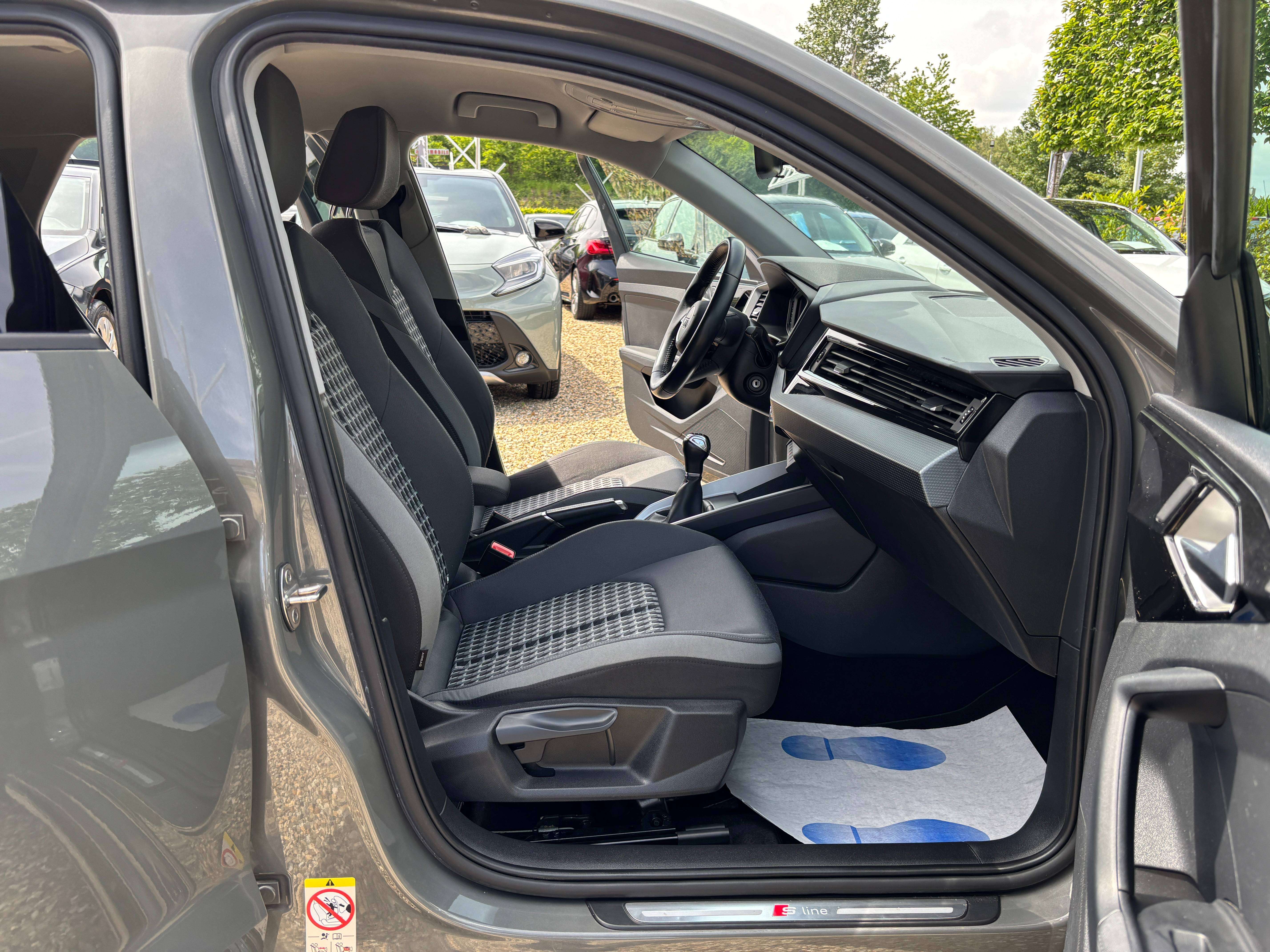 Audi A1 Sportback 1.0 TFSI *S Line*CARPLAY*CAPTEUR AV+AR*GARANTIE*