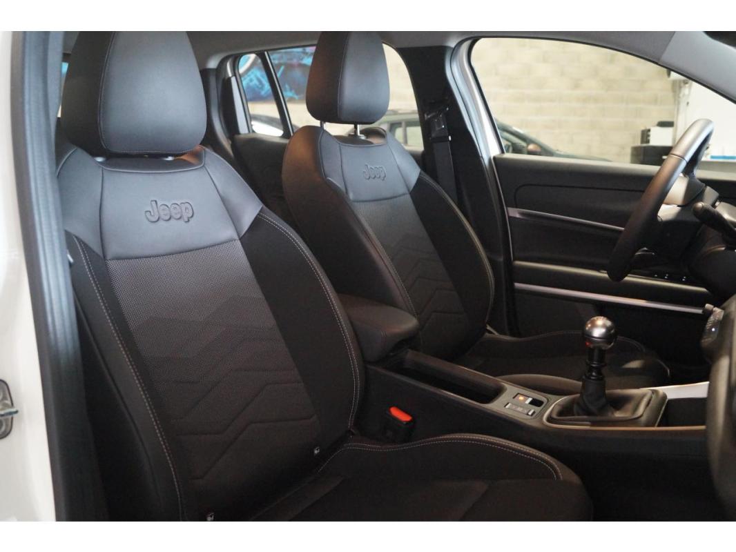 Jeep Avenger 1.2 Turbo T3 - 100 Altitude +