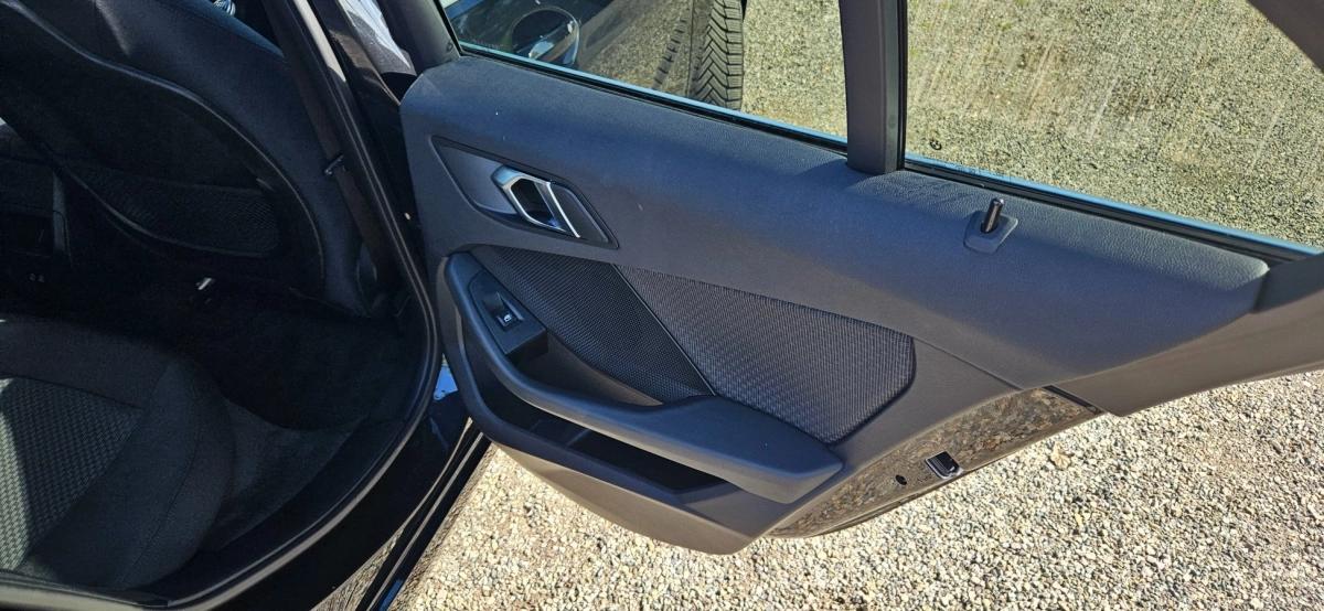 Bmw Serie 1 5 116I BVM6 BUSINESS DESIGN 13325 hors taxes! 1ére main