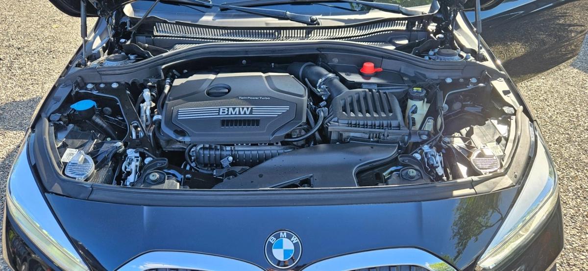 Bmw Serie 1 5 116I BVM6 BUSINESS DESIGN 13325 hors taxes! 1ére main