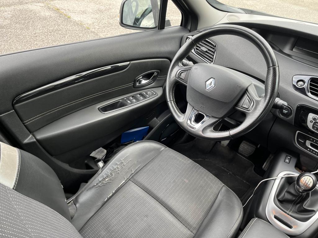 Renault Scenic 1.5 dCi FAP - 110 BV EDC III MONOSPACE Bose PHASE 3