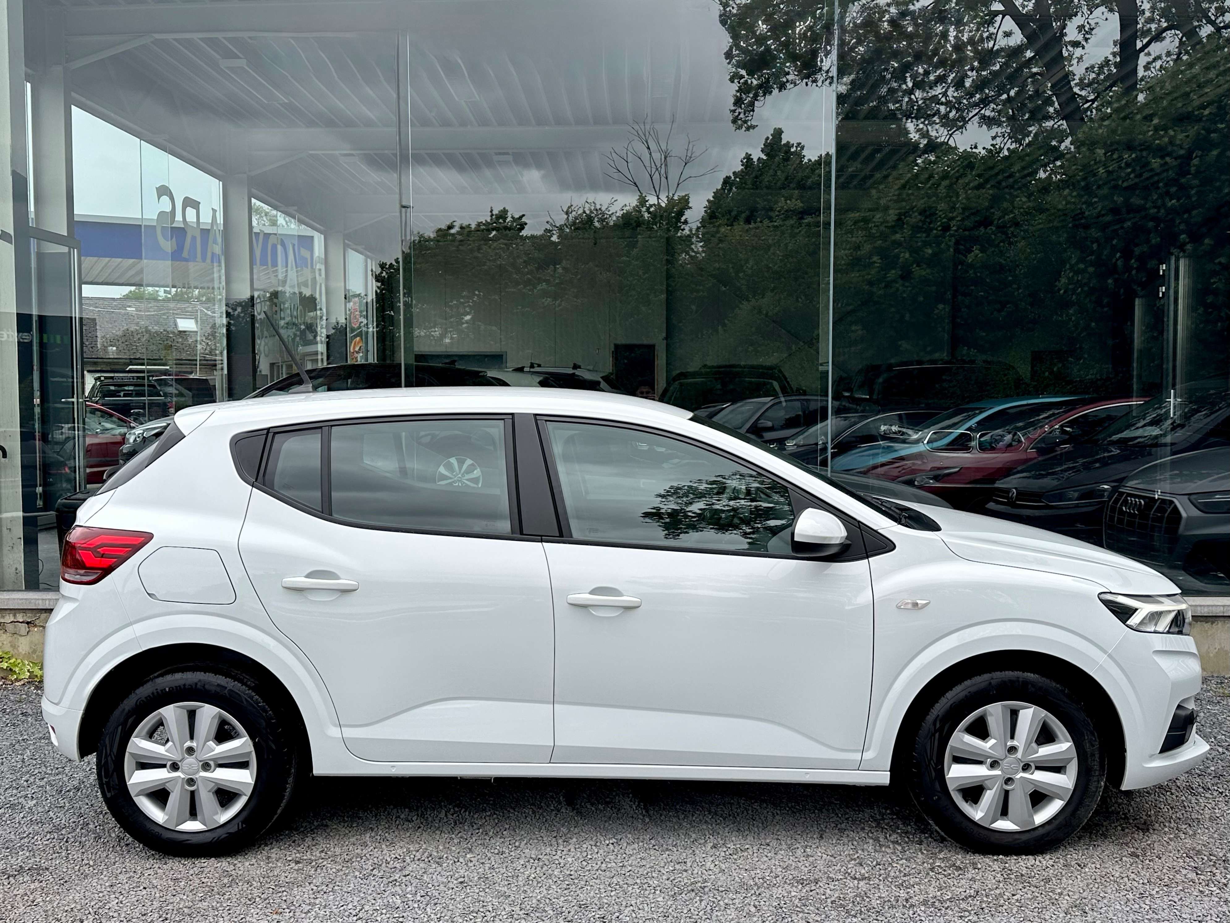 Dacia Sandero 1.0*91CV*EURO 6D*18000KM*AIRCO*CARPLAY*1ER MAIN*GARANTIE