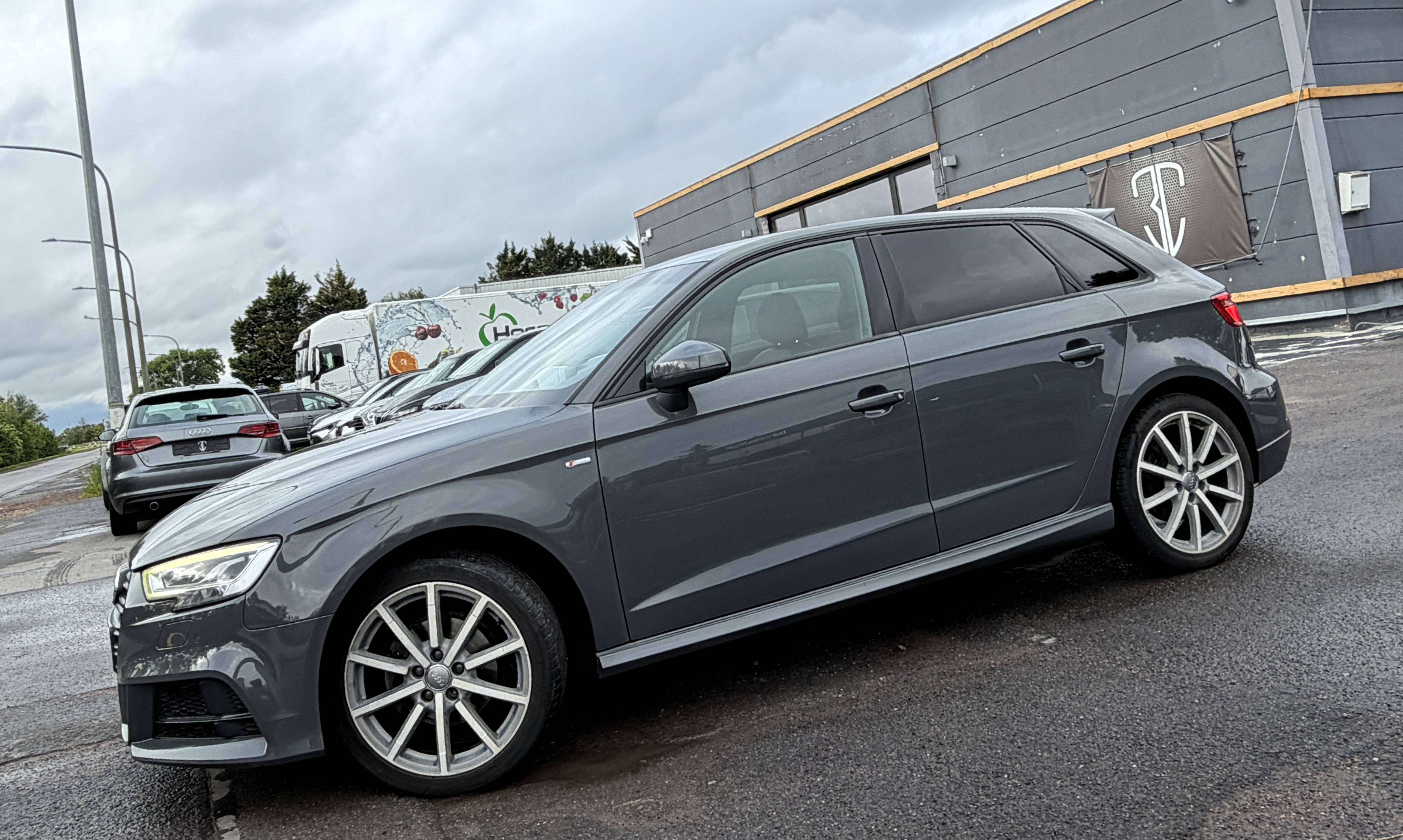 Audi A3 Sportback 30 TDi S-Line Sport Edition CUIR/COCKPIT/FULL LED/NAVI/CARPLAY