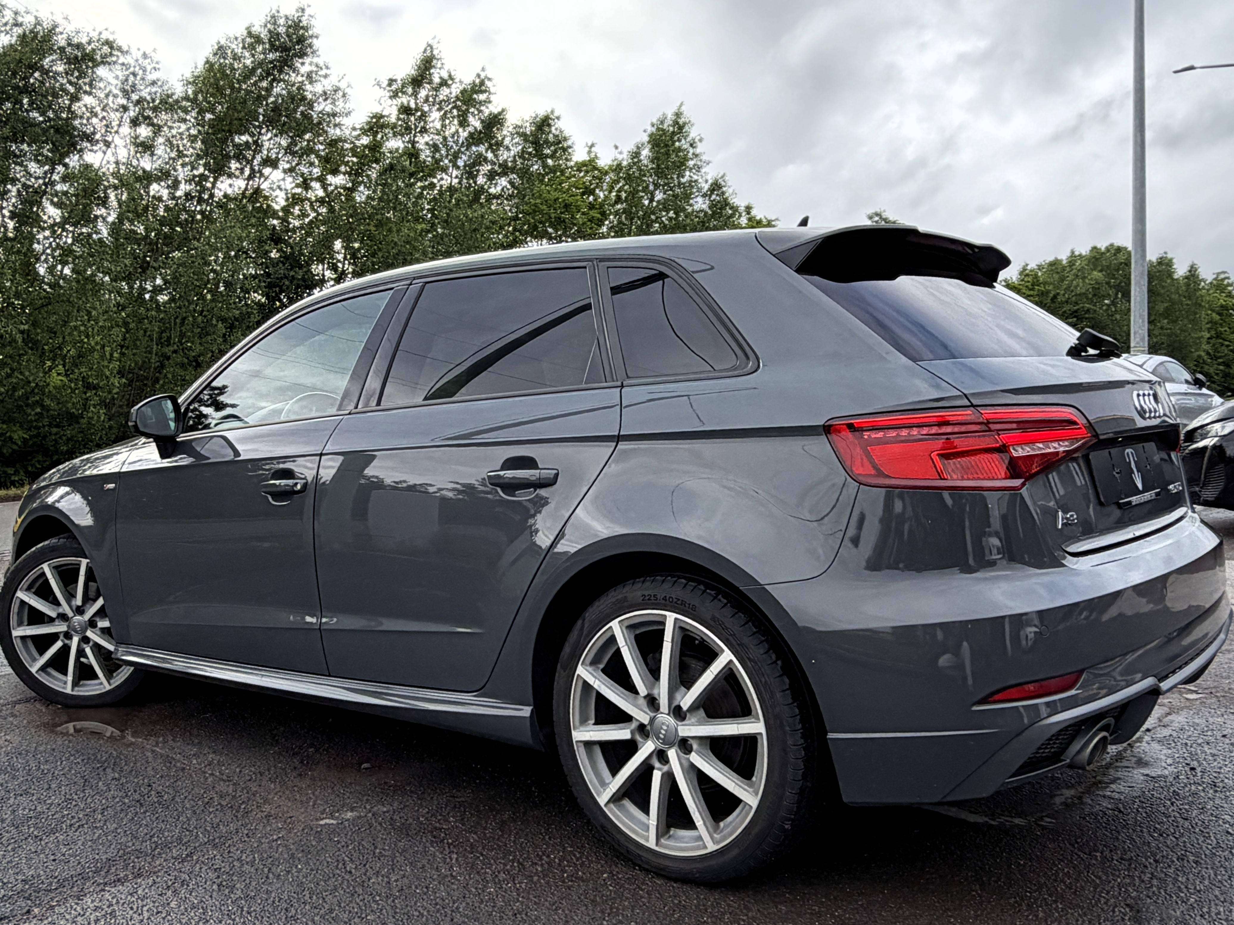 Audi A3 Sportback 30 TDi S-Line Sport Edition CUIR/COCKPIT/FULL LED/NAVI/CARPLAY
