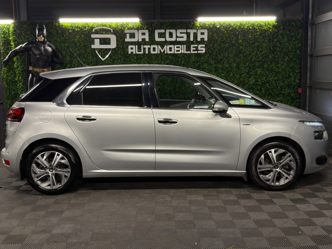 Citroen C4 II EXCLUSIVE 1.6 E HDI 115 Cv BOITE AUTOMATIQUE / VIRTUAL COCKPIT- GARANTIE 1 AN